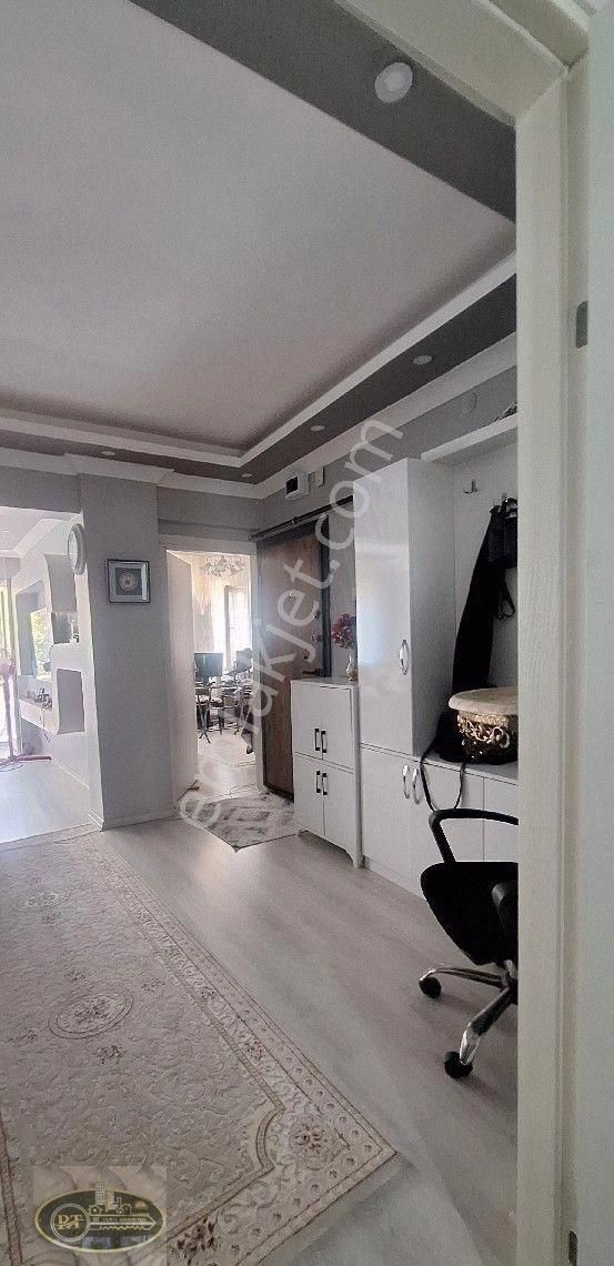 Hacıyusufta Valide Cami Karşısı Arakat 2+1masrafsız - Görsel 31