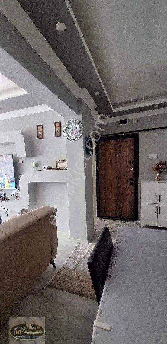 Hacıyusufta Valide Cami Karşısı Arakat 2+1masrafsız - Görsel 9
