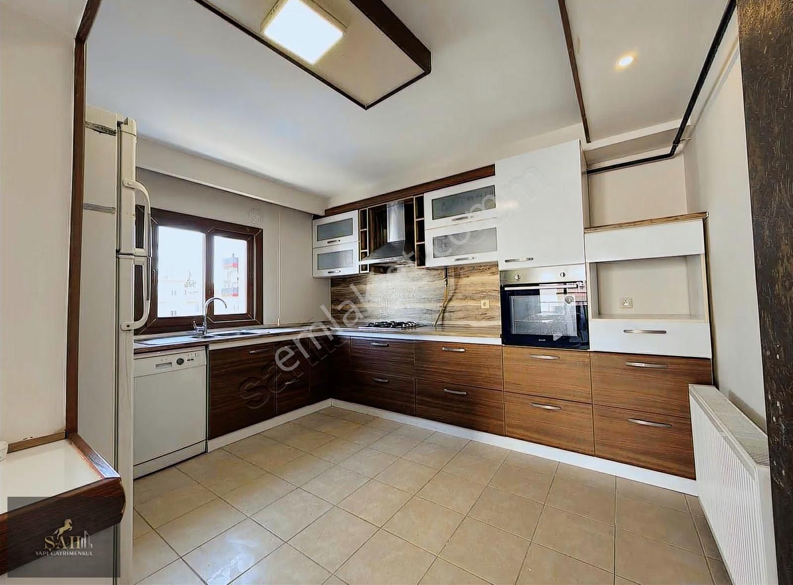 Şah Yapı'dan Merkezi Konum Geniş Ferah Eşyalı 3+1 Kiralık Daire - Görsel 13