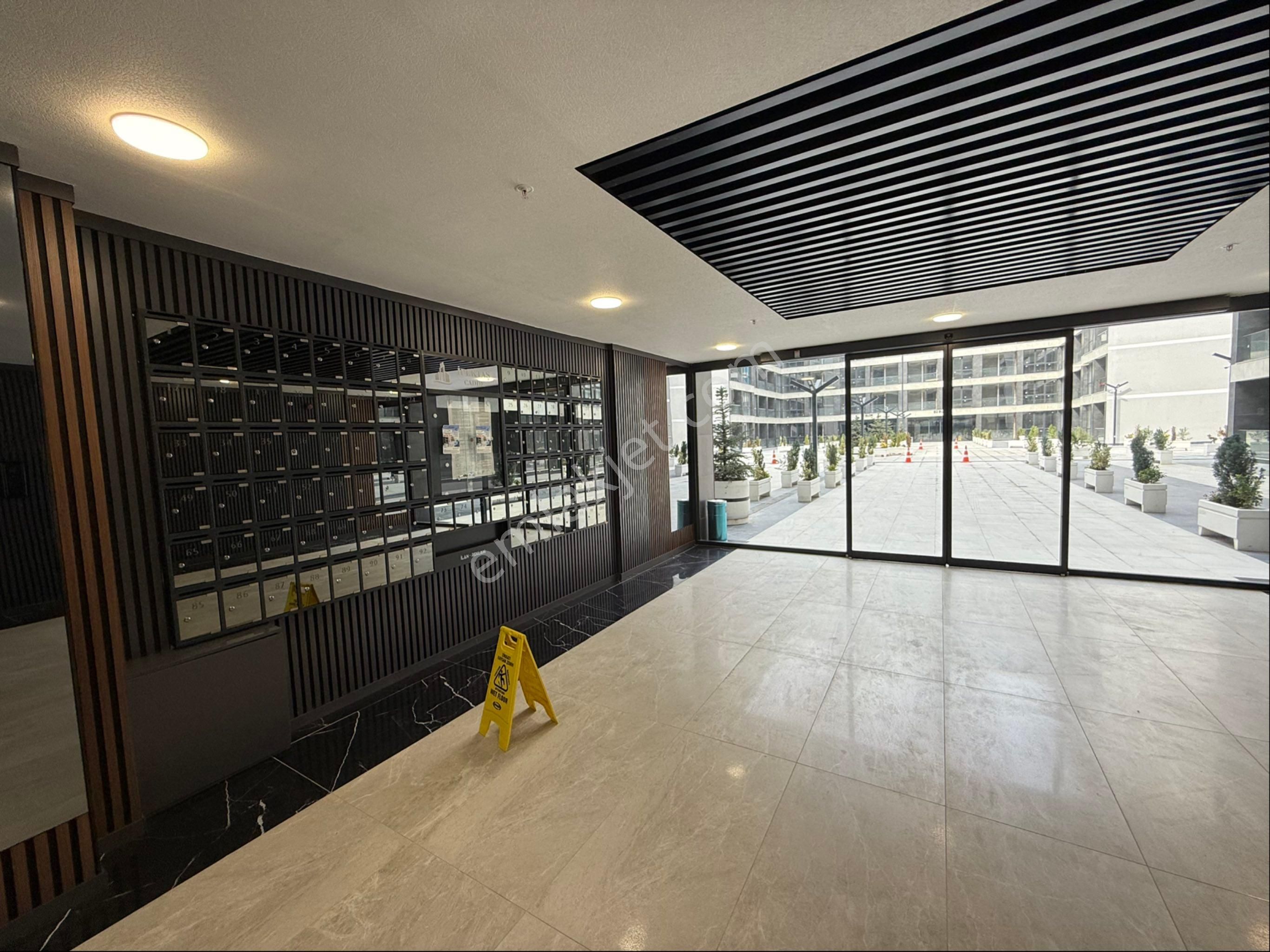 İpektaş Cadde Projesinde Kiralık 1+1 Daire Ve Ofis - Görsel 7