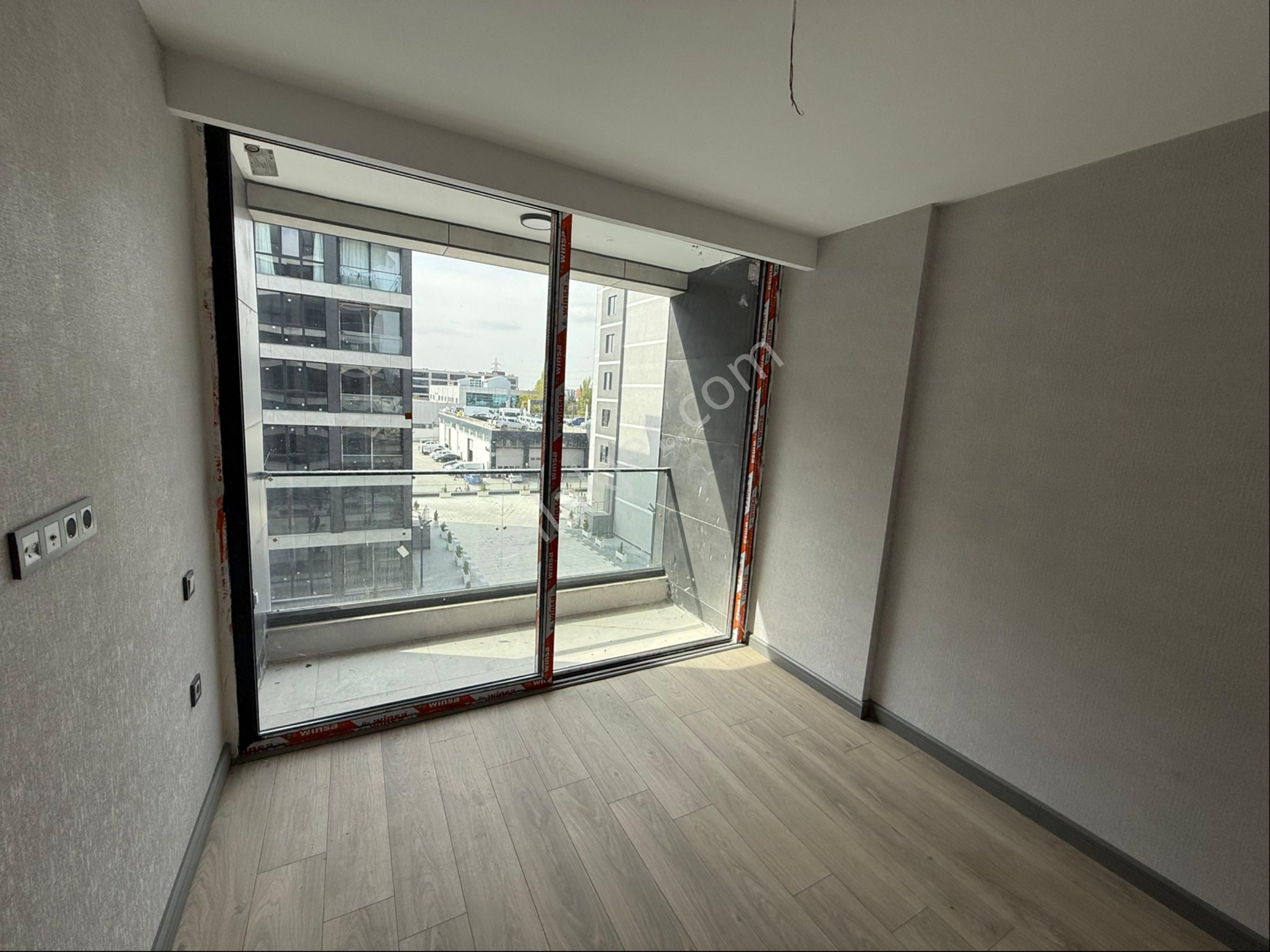 İpektaş Cadde Projesinde Kiralık 1+1 Daire Ve Ofis - Görsel 16