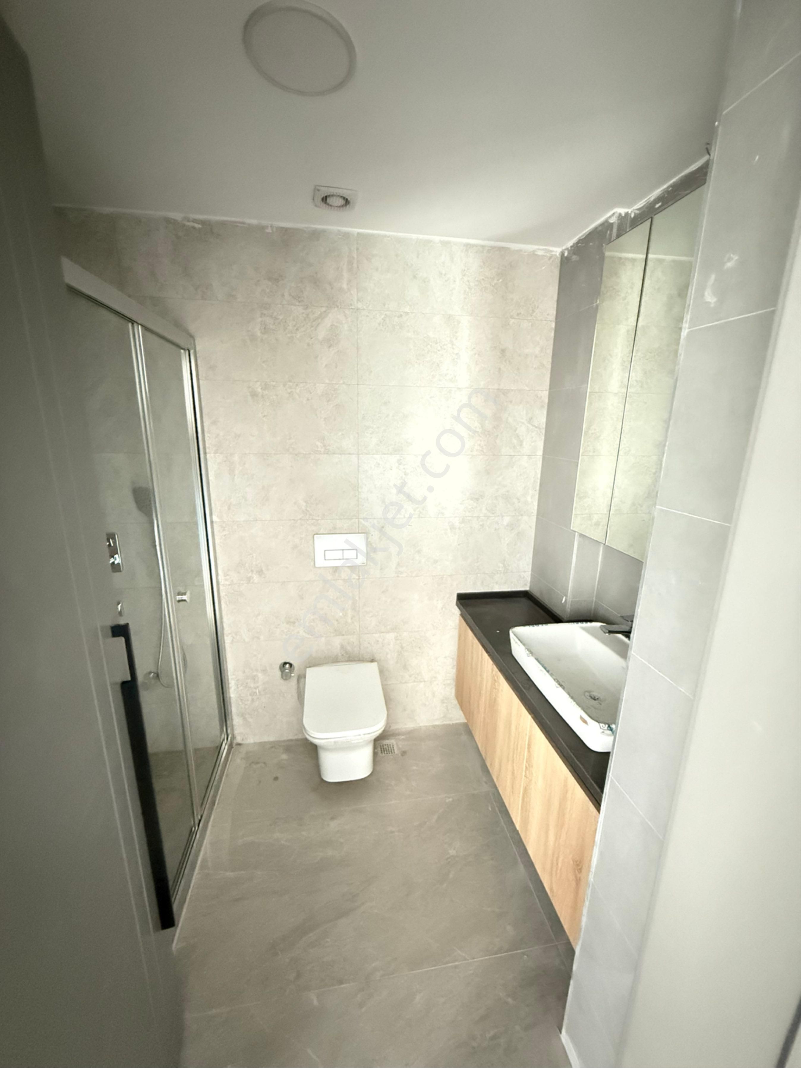 İpektaş Cadde Projesinde Kiralık 1+1 Daire Ve Ofis - Görsel 13