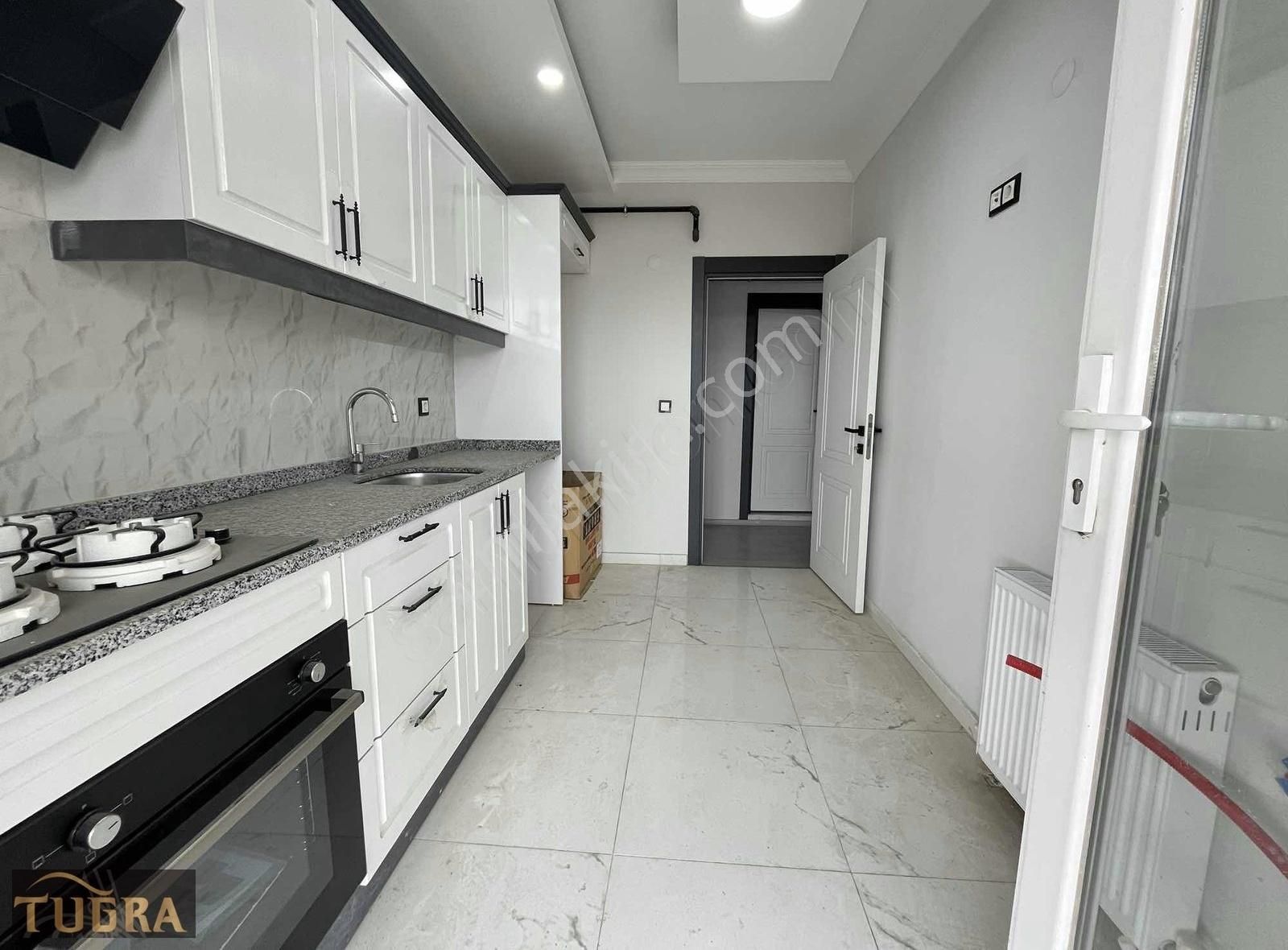 Tuğradan Rumelide 3+1 Bahçe Katı Fırsat Satılık Daire - Görsel 3