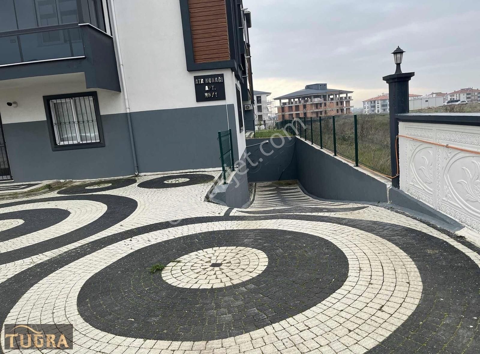 Tuğradan Rumelide 3+1 Bahçe Katı Fırsat Satılık Daire - Görsel 2