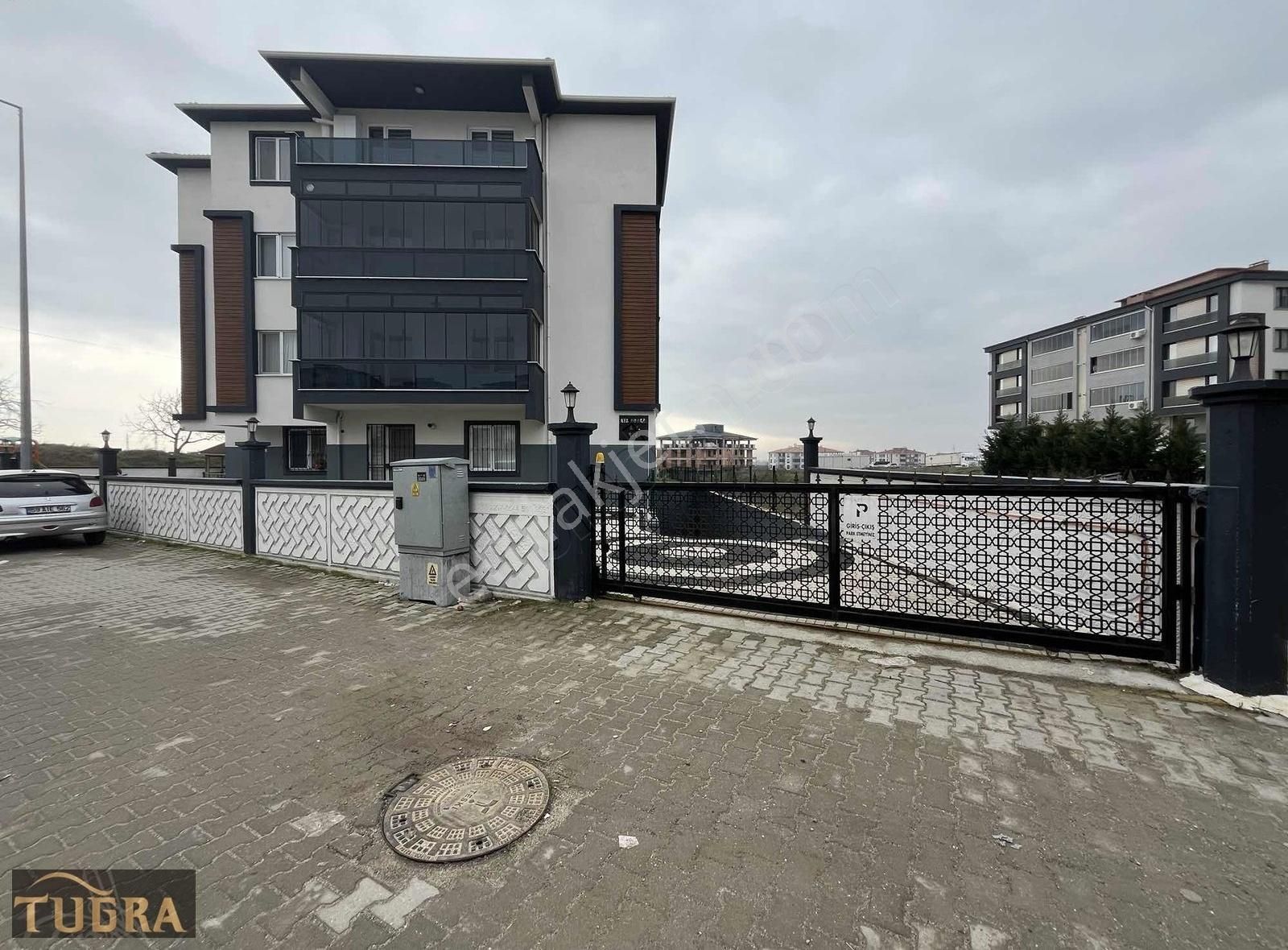 Tuğradan Rumelide 3+1 Bahçe Katı Fırsat Satılık Daire - Görsel 10