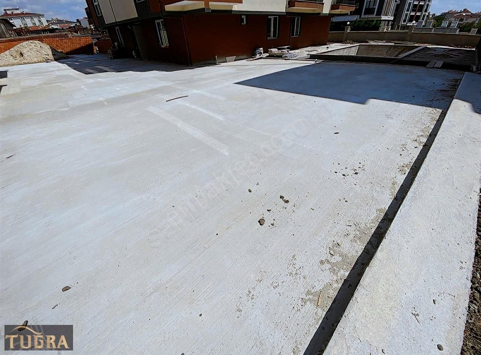 Havuzlu Site İçerisinde Arakat Kat Cephe Seçenekli 1+1 Daireler - Görsel 4