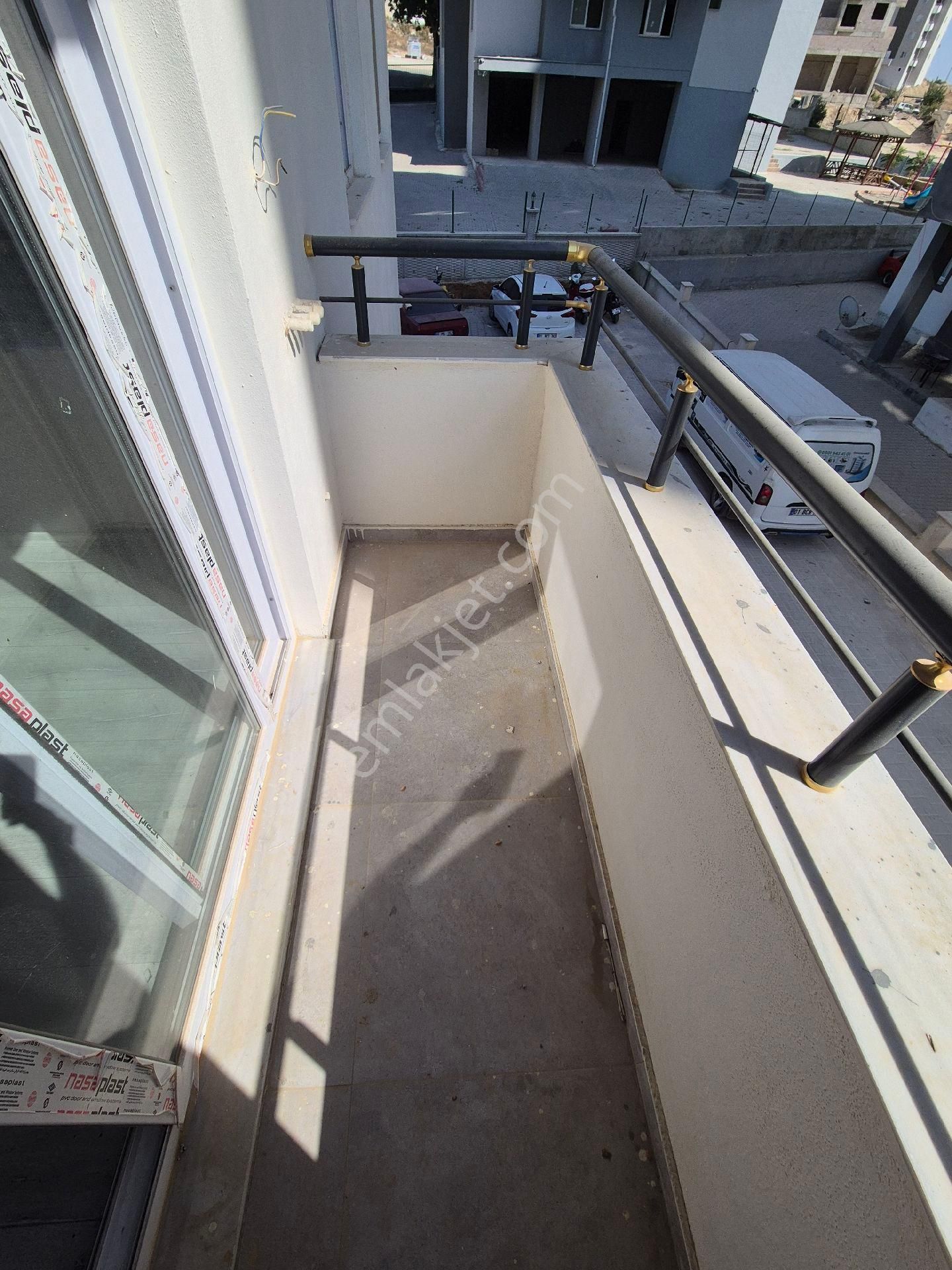 Gültepe'de 1+1 3'lü Ankastre Set Ve Şofbenli Az Katlı Kiralık Daire - Görsel 13