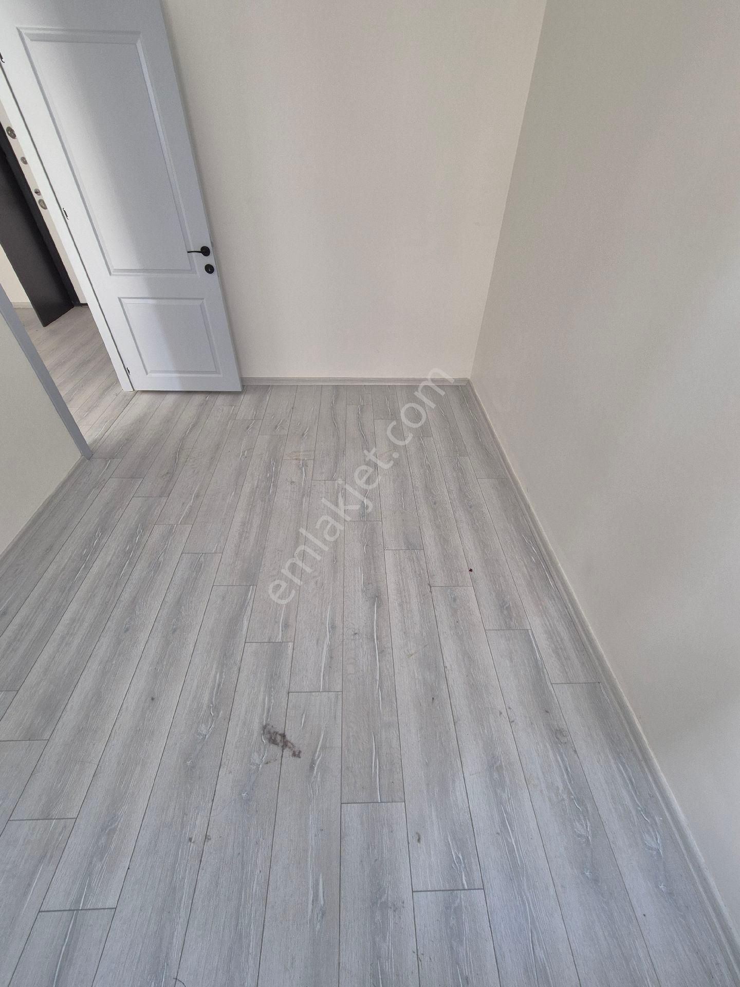 Gültepe'de 1+1 3'lü Ankastre Set Ve Şofbenli Az Katlı Kiralık Daire - Görsel 9