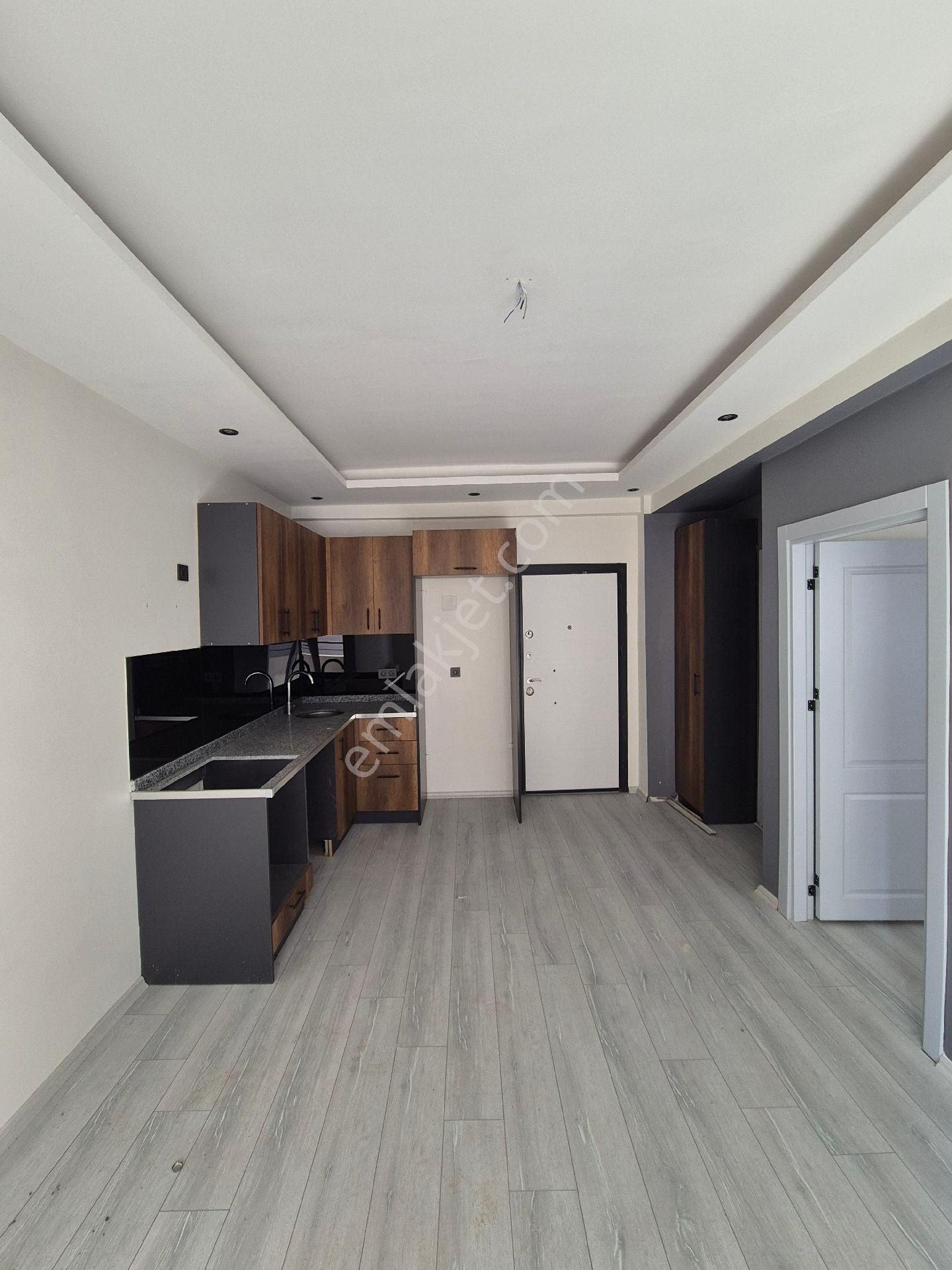 Gültepe'de 1+1 3'lü Ankastre Set Ve Şofbenli Az Katlı Kiralık Daire - Görsel 2