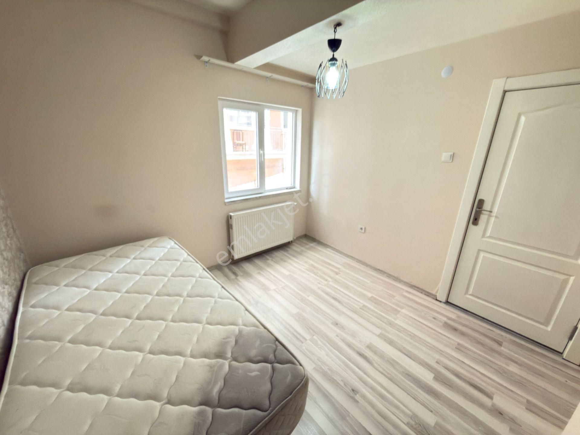 Adnan Yüksel Cad. Yakını 2+1 Kat Konumun'da Balkonlu Masrafsız - Görsel 14