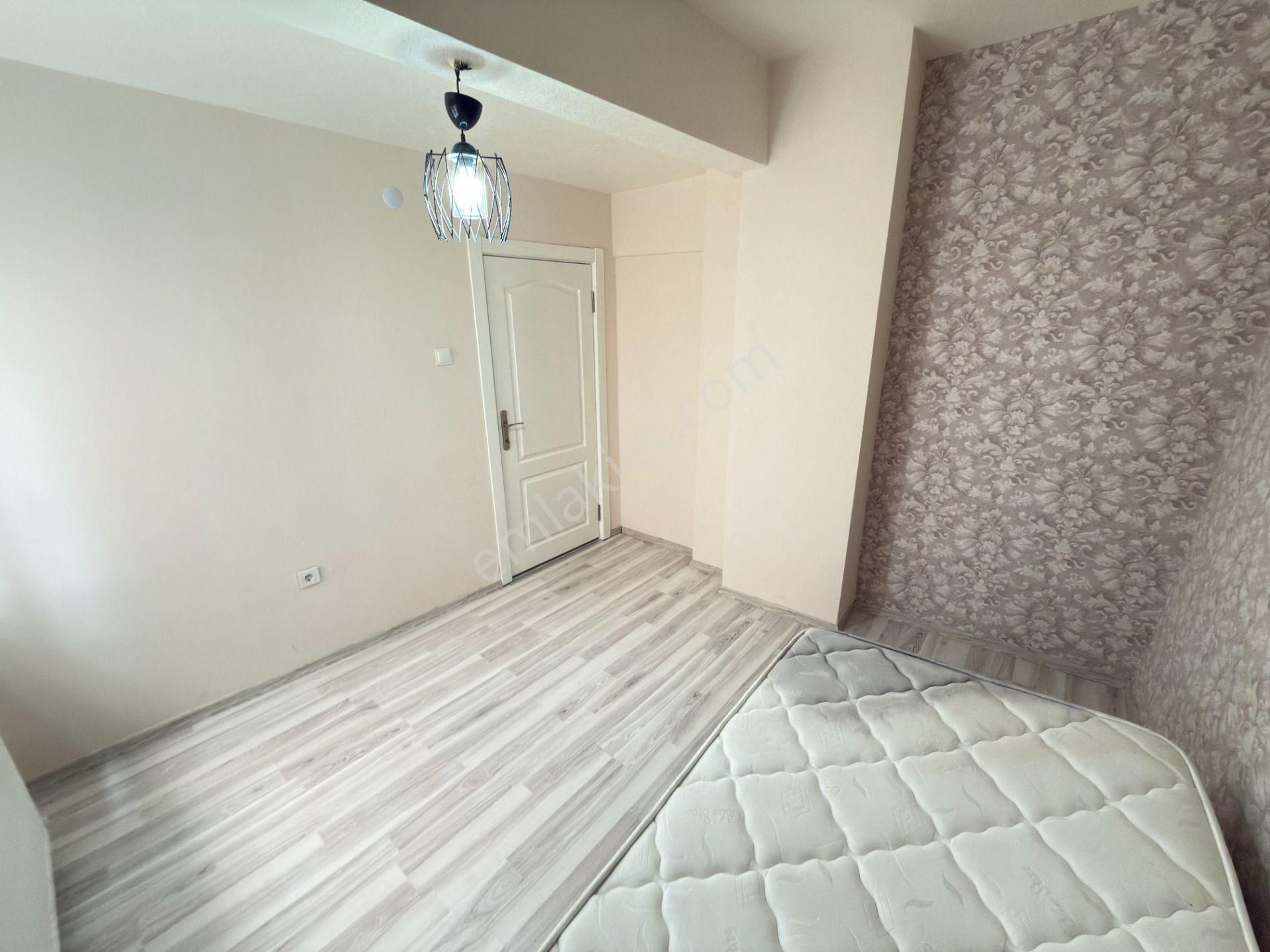 Adnan Yüksel Cad. Yakını 2+1 Kat Konumun'da Balkonlu Masrafsız - Görsel 16