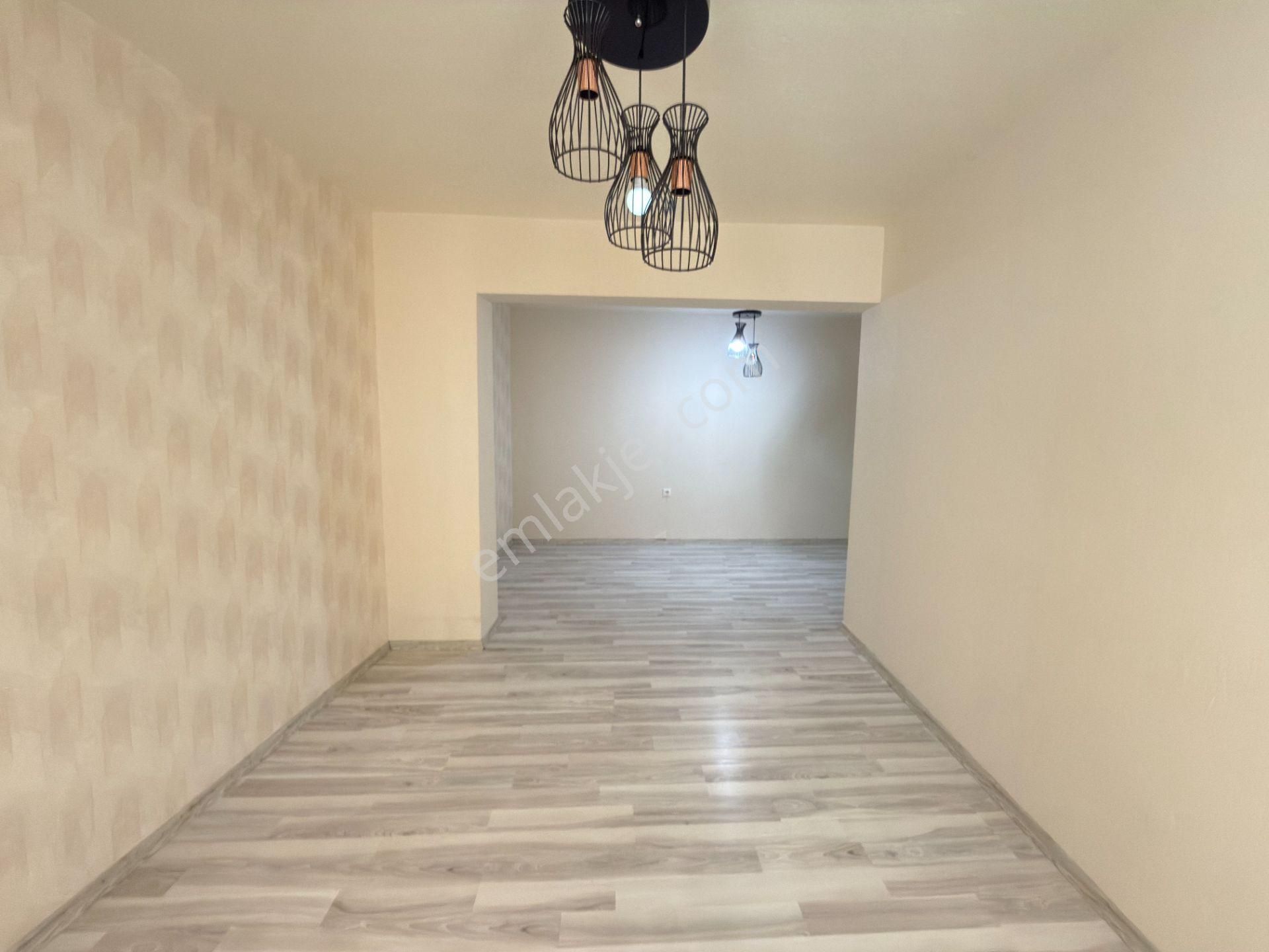 Adnan Yüksel Cad. Yakını 2+1 Kat Konumun'da Balkonlu Masrafsız - Görsel 12