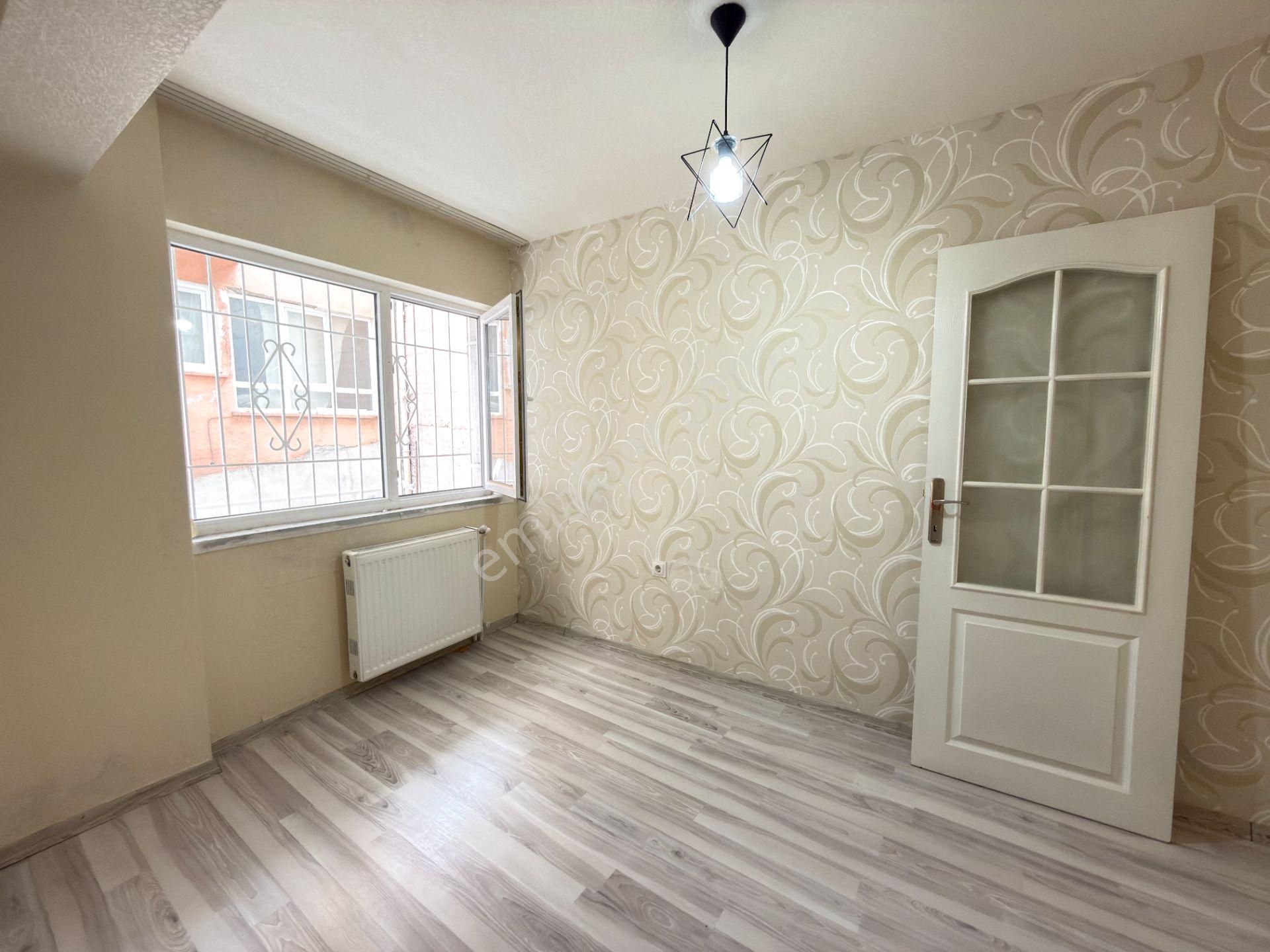 Adnan Yüksel Cad. Yakını 2+1 Kat Konumun'da Balkonlu Masrafsız - Görsel 17