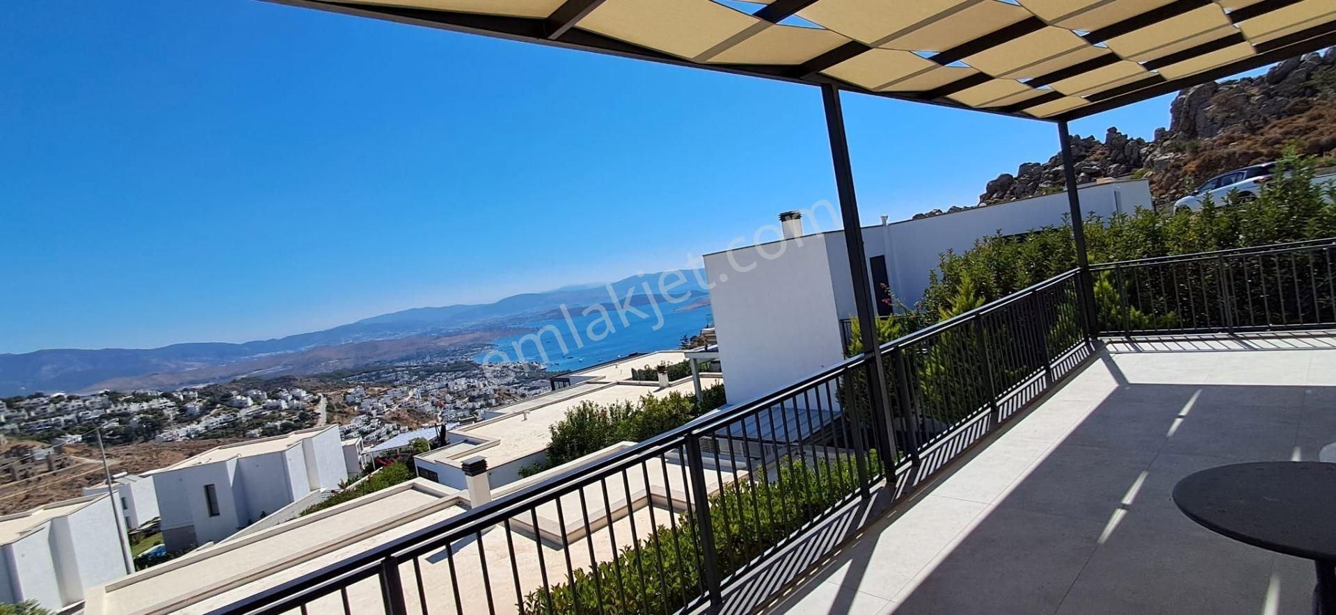 Bodrum Satılık Deniz Manzaralı 4+1 Müstakil Villa
