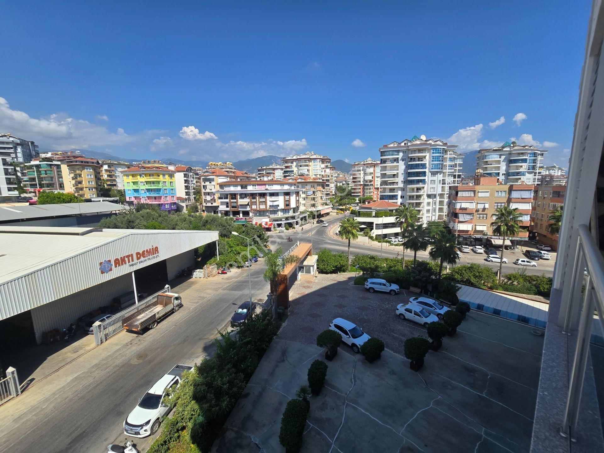 Crystal Parkta Satılık 3+1 Site İçerisinde Havuz Manzaralı Daire - Görsel 9