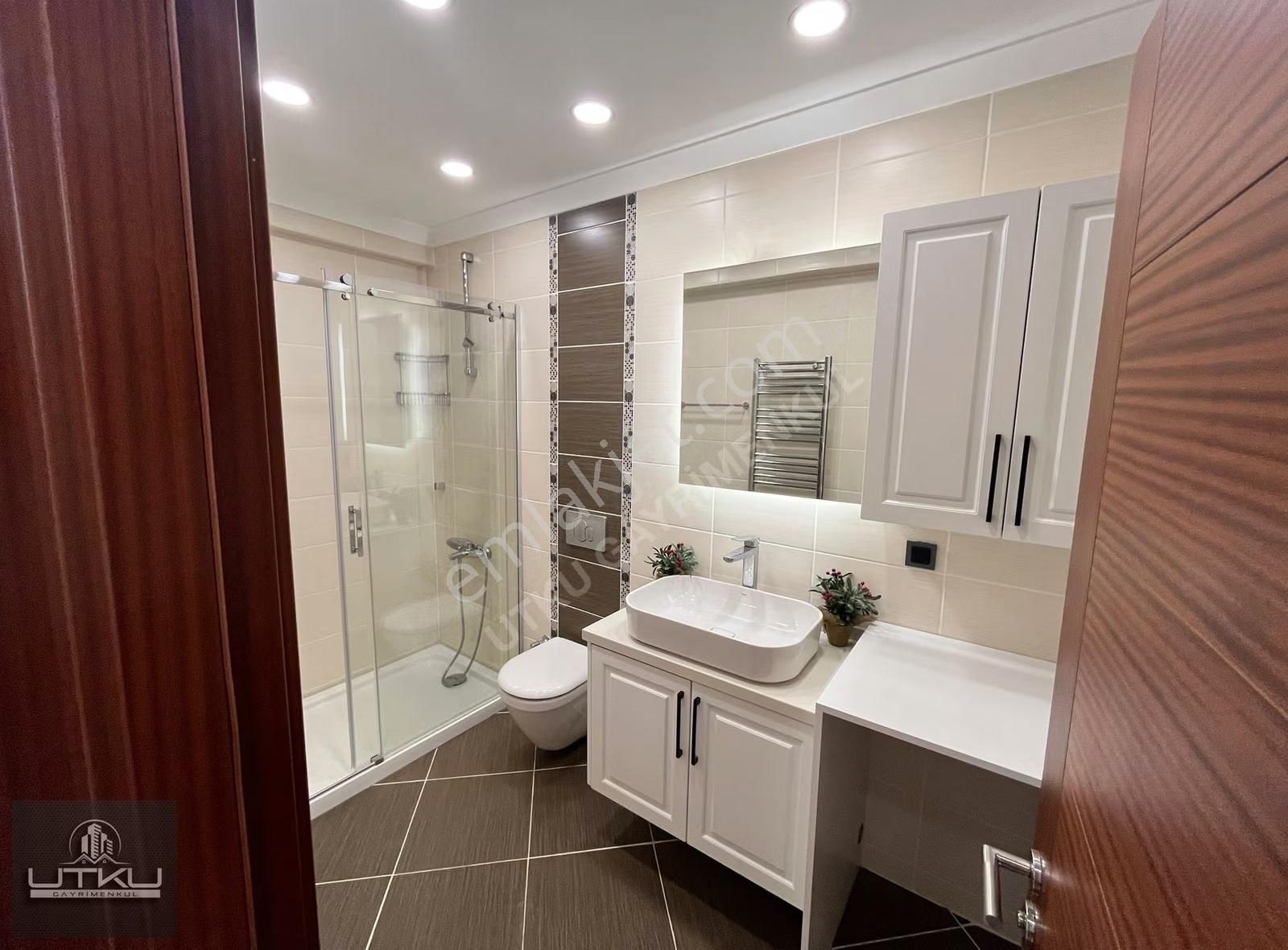 Utkudan Caddebostan Sahil Parselinde Balkonlu 2+1 Satılık Daire - Görsel 5