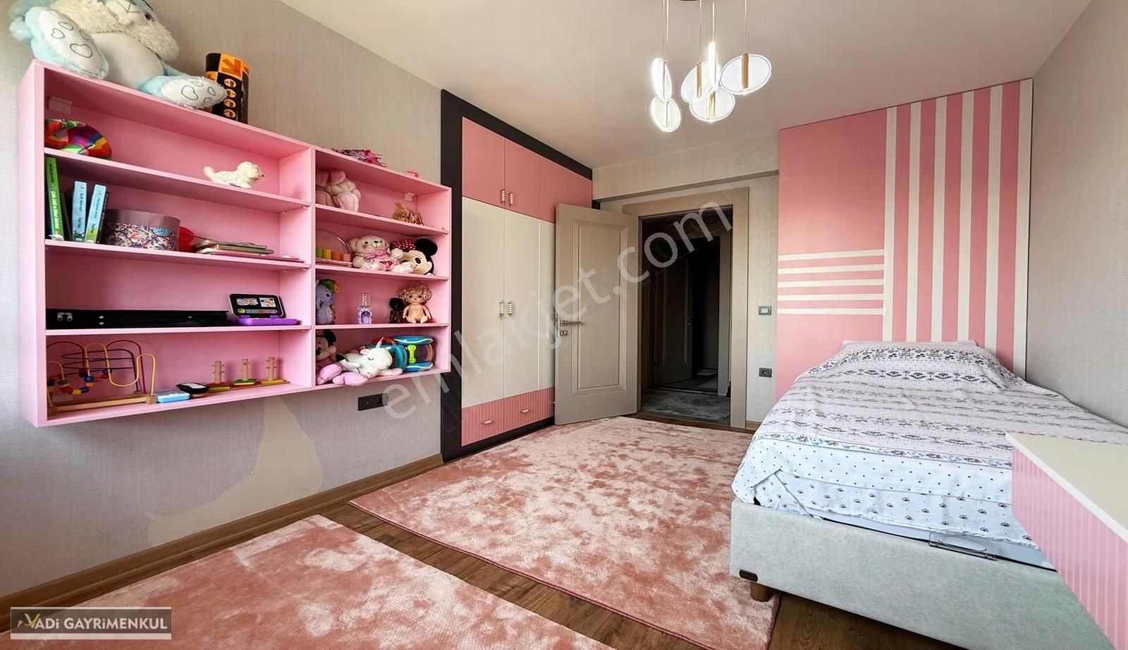 Vadi'den Bulvar Yakını Katta Yapılı Lüks 4+1 Site Dairesi - Görsel 9