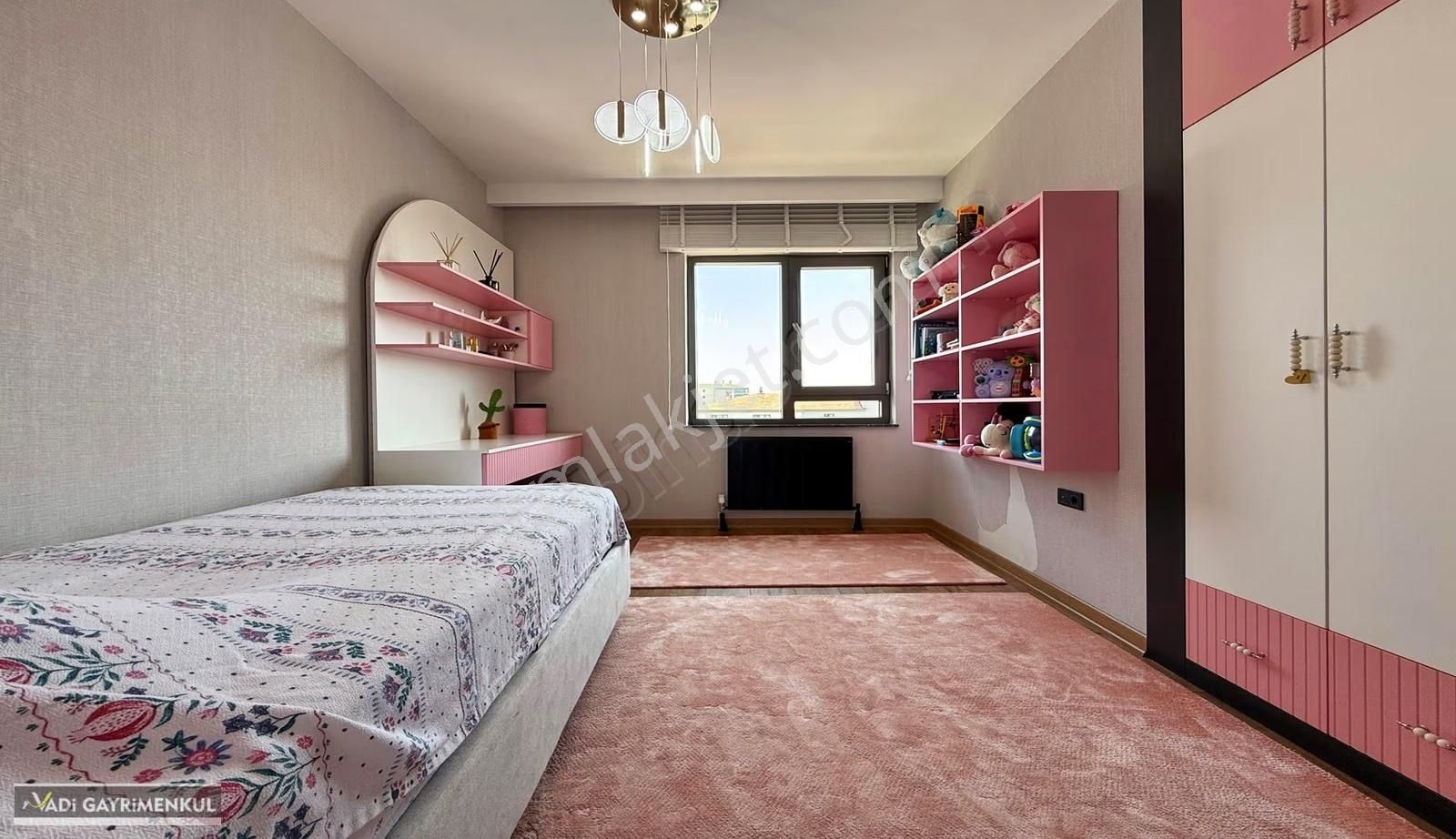 Vadi'den Bulvar Yakını Katta Yapılı Lüks 4+1 Site Dairesi - Görsel 4