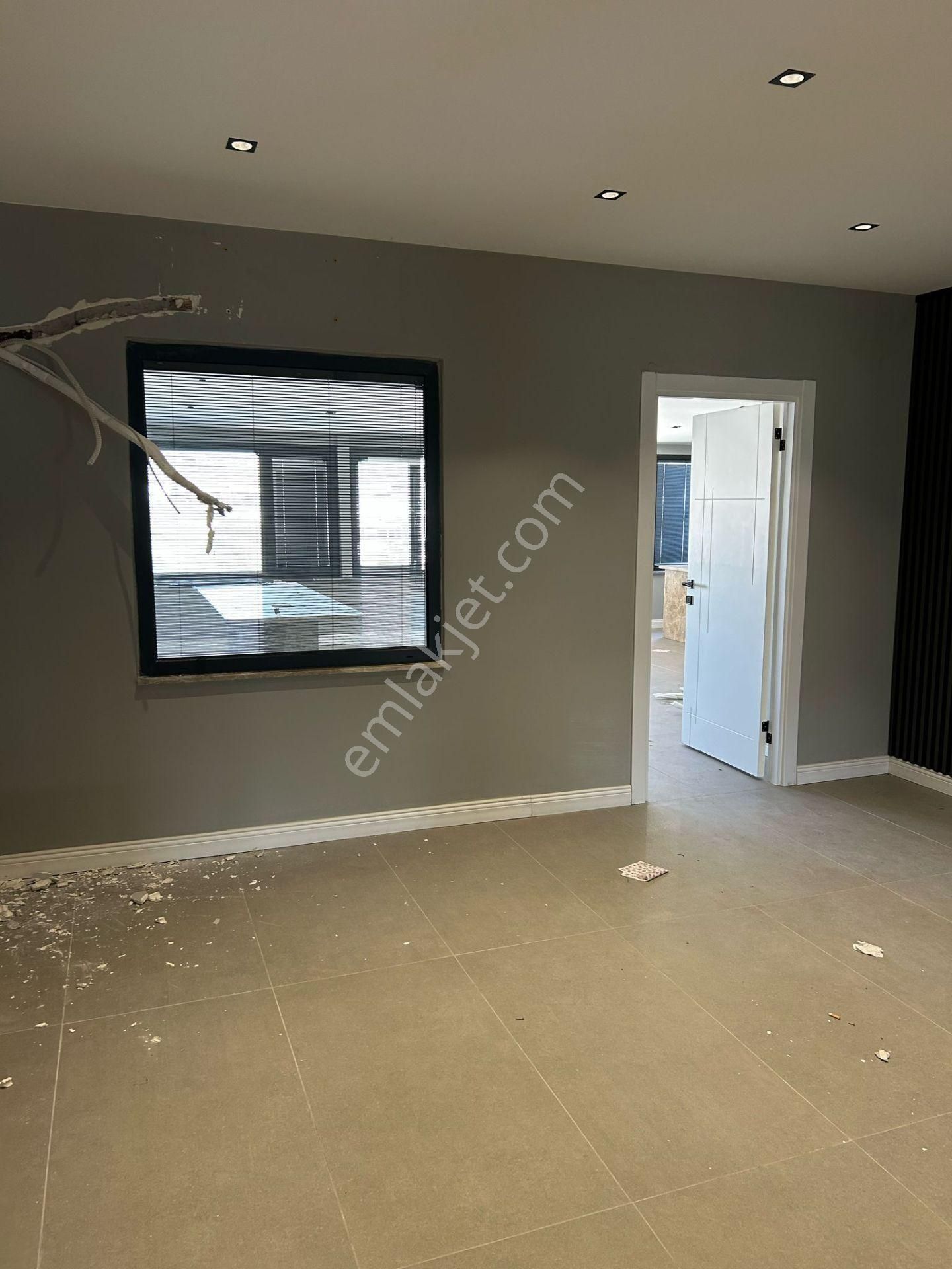 Yalova Ticaret Merkezi'nde Bursa Yoluna Cepheli Satılık Plaza - Görsel 27