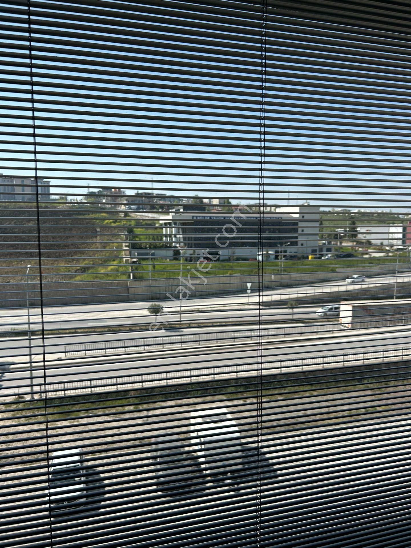 Yalova Ticaret Merkezi'nde Bursa Yoluna Cepheli Satılık Plaza - Görsel 33