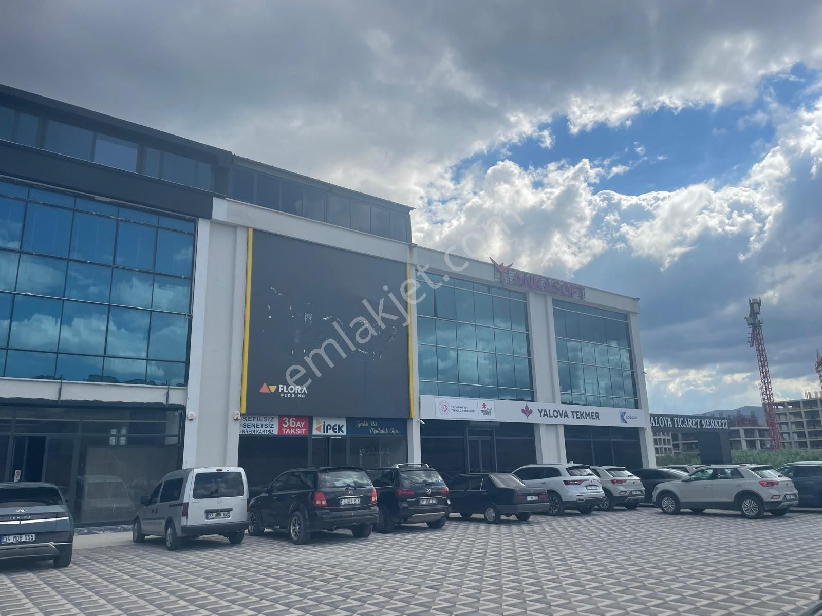 Yalova Ticaret Merkezi'nde Bursa Yoluna Cepheli Satılık Plaza - Görsel 4