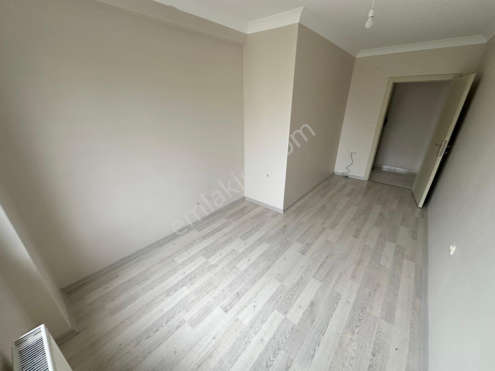 Bilgin Emlaktan Merkezde Geniş Kullanışlı Depozitosuz 2+1 Kiralık Daire - Görsel 8