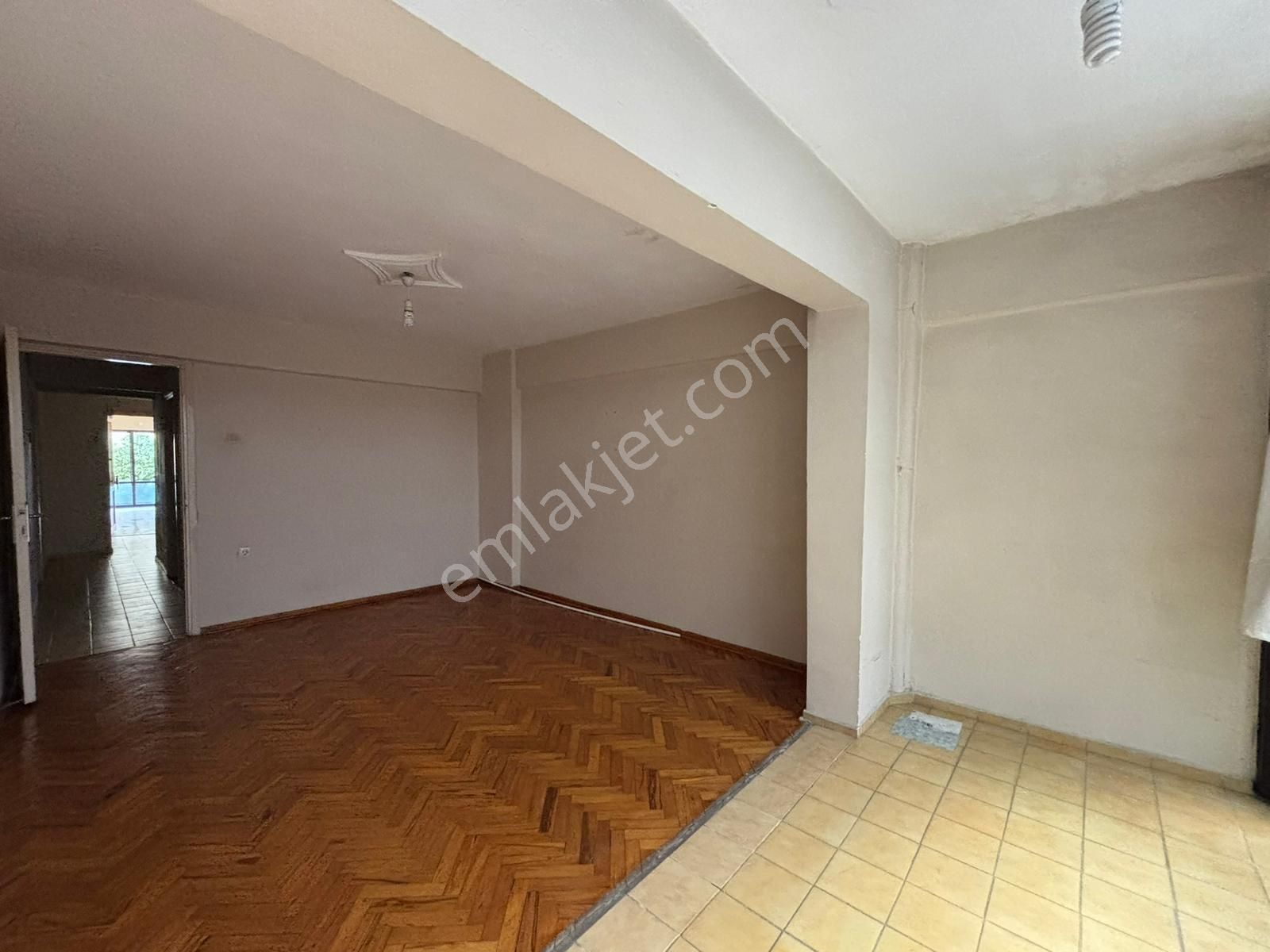 Alsancak Kahramanlarda 1.kat 2+1 90 M2 Asansörlü Boş Satılık Daire - Görsel 9