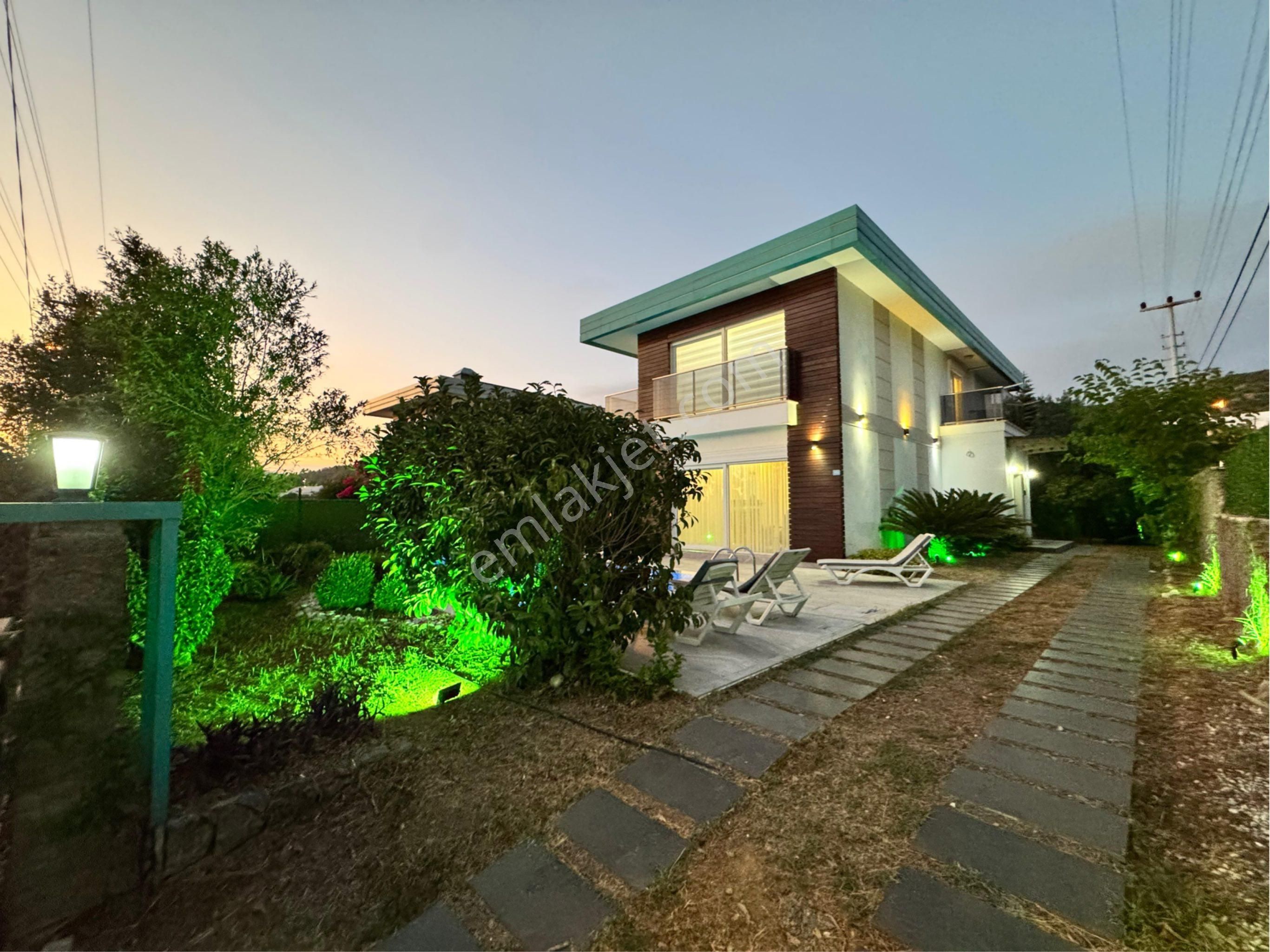 Demirtaş’da Acil Satılık Denize Sıfır Müstakil Villa - Görsel 29