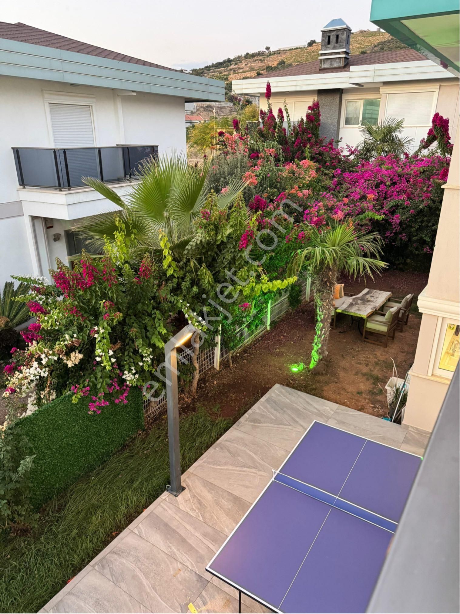 Demirtaş’da Acil Satılık Denize Sıfır Müstakil Villa - Görsel 35