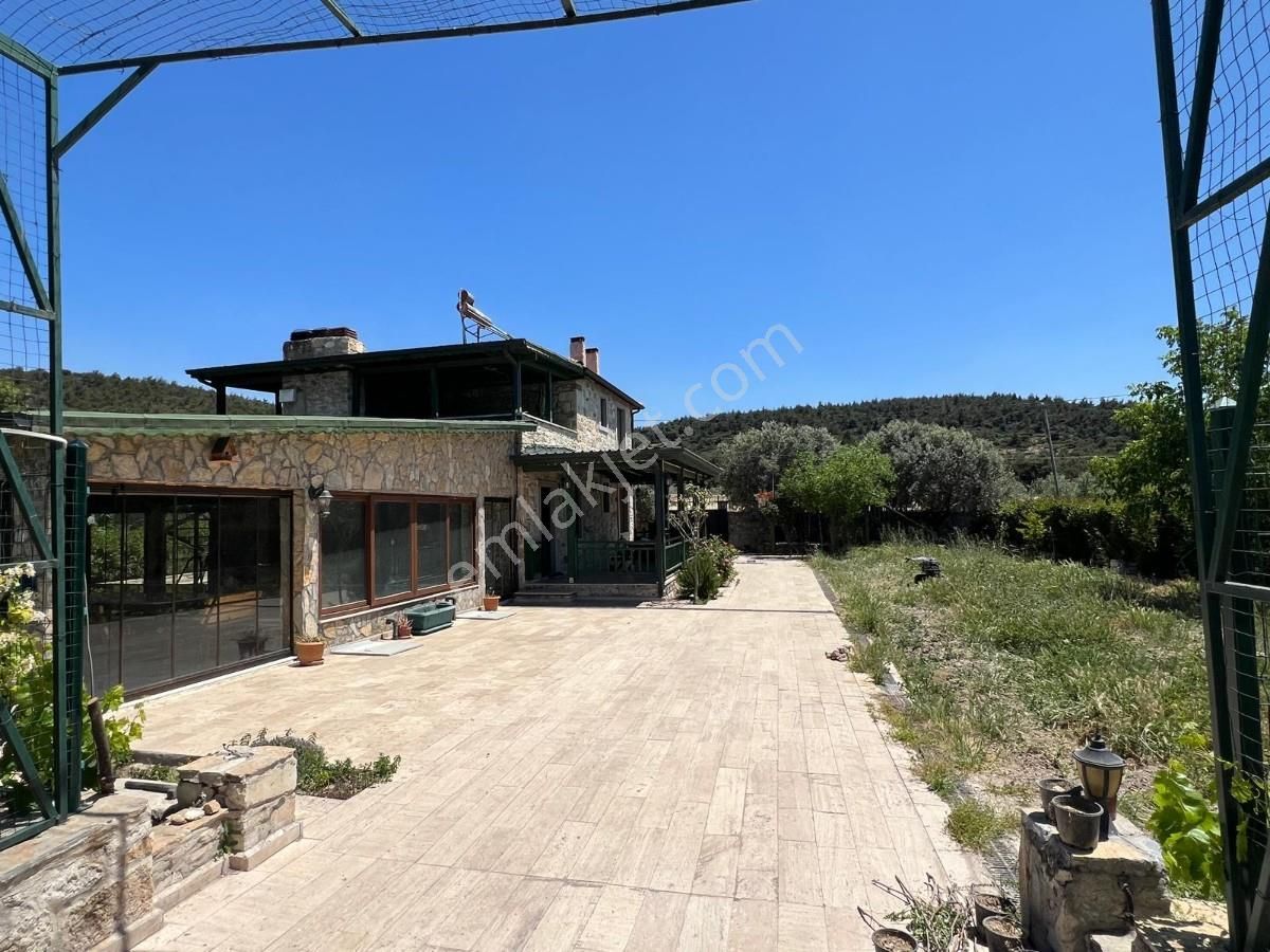 Foçada Satılık Havuzlu Taş Dubleks Villa Ve 2 Adet Bungalov - Görsel 19