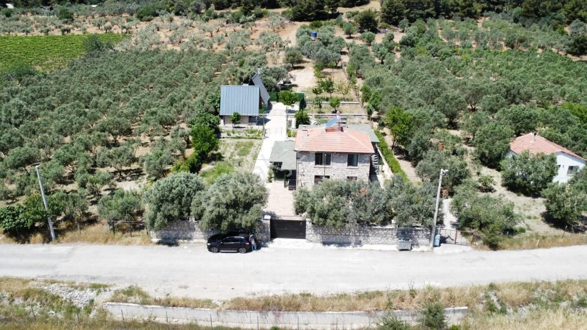 Foçada Satılık Havuzlu Taş Dubleks Villa Ve 2 Adet Bungalov - Görsel 16