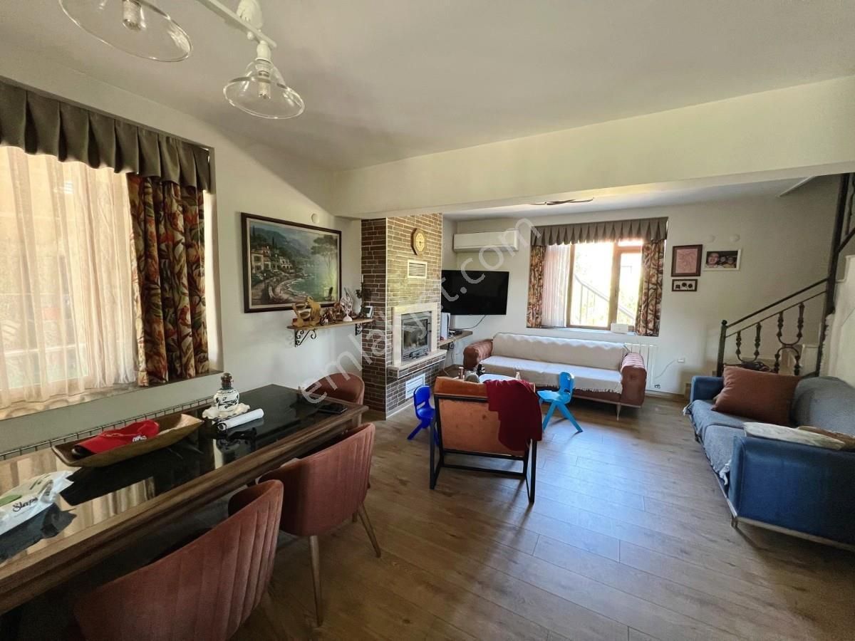 Foçada Satılık Havuzlu Taş Dubleks Villa Ve 2 Adet Bungalov - Görsel 25