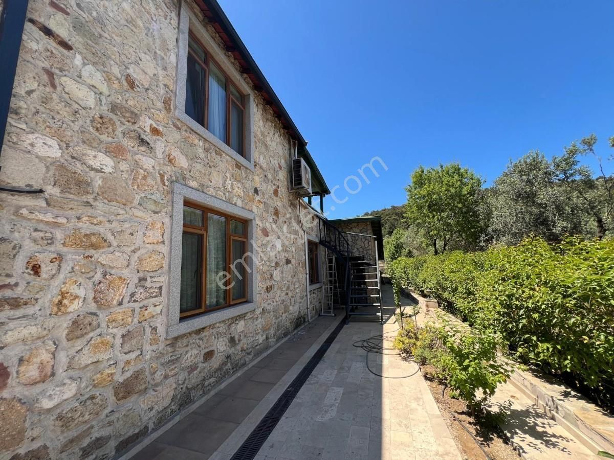 Foçada Satılık Havuzlu Taş Dubleks Villa Ve 2 Adet Bungalov - Görsel 18