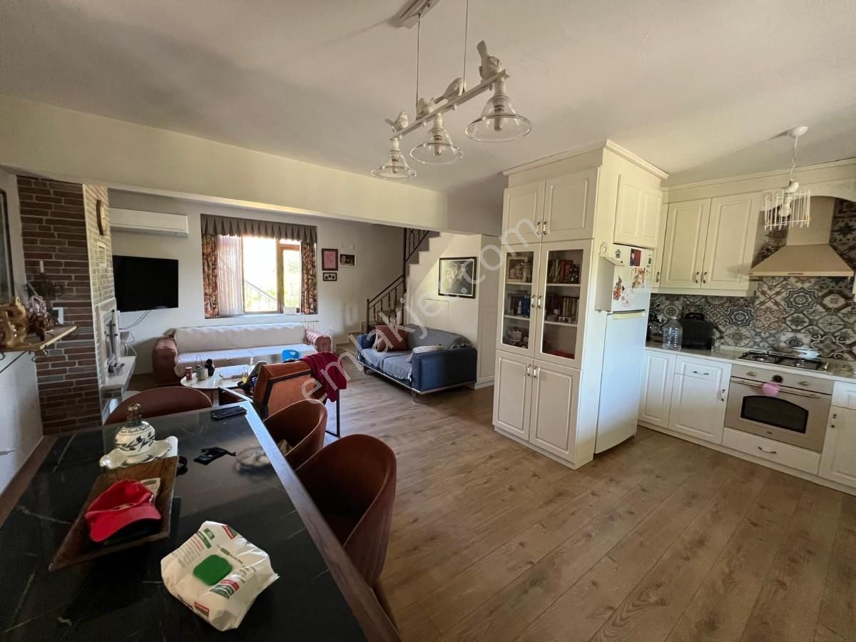 Foçada Satılık Havuzlu Taş Dubleks Villa Ve 2 Adet Bungalov - Görsel 20