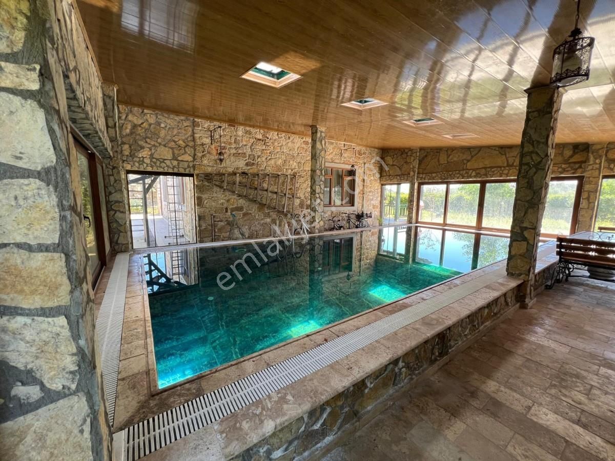 Foçada Satılık Havuzlu Taş Dubleks Villa Ve 2 Adet Bungalov - Görsel 7