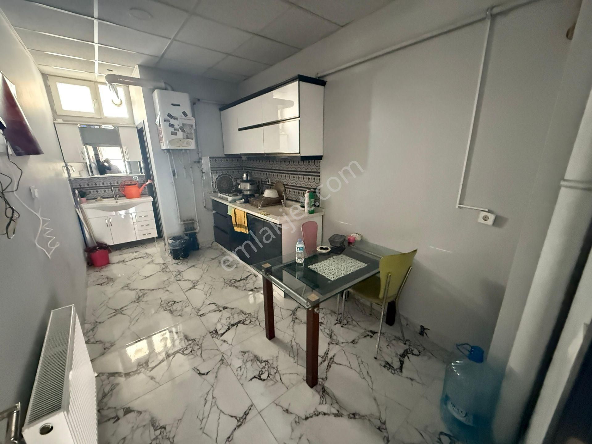 Yıldız'dan Bulvar Cepheli 75m2 Her İşe Uygun Eşyalı Dükkan !!!! - Görsel 3