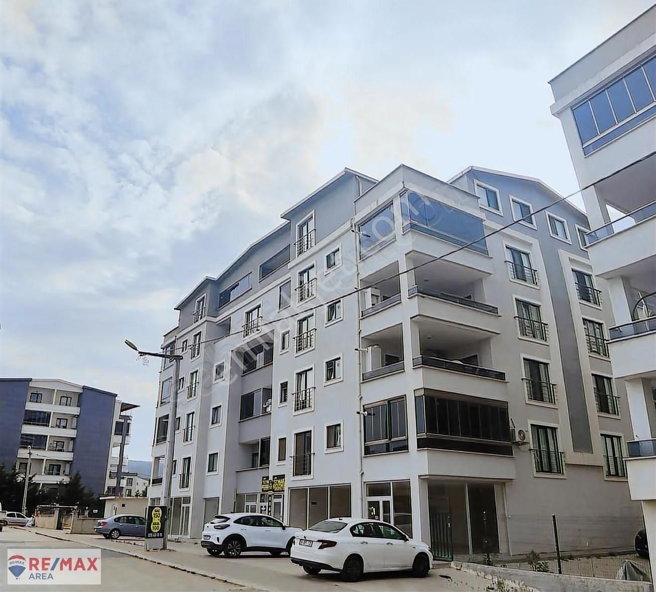 Remax Area'dan Geniş Ve Ferah Göl Manzaralı Dubleks Daire - Görsel 8