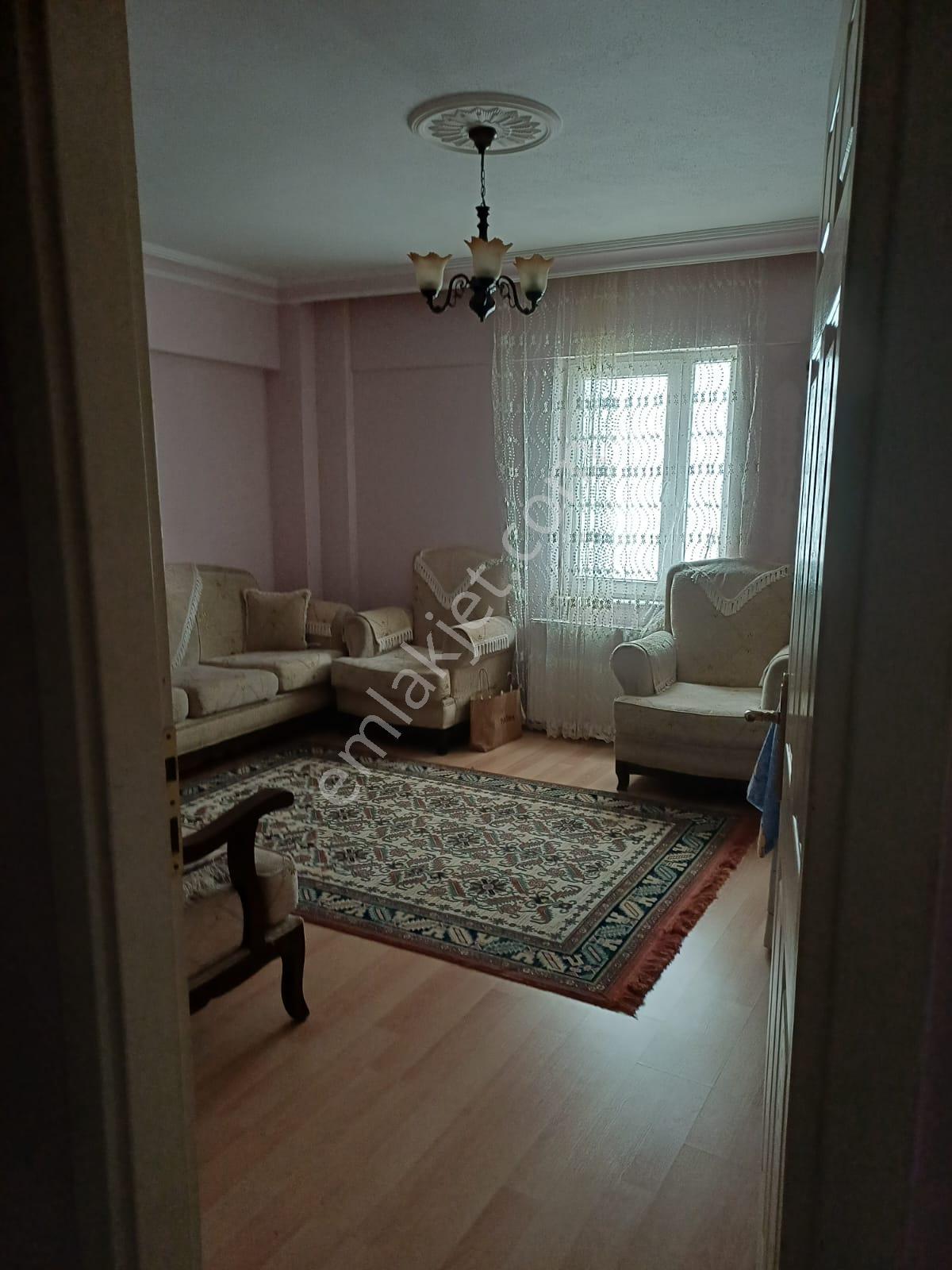 Arkadaş Emlaktan Bahçelievler Şenyurtta 1.kat 3+1 Satılık Daire 2.950.000 Tl - Görsel 2