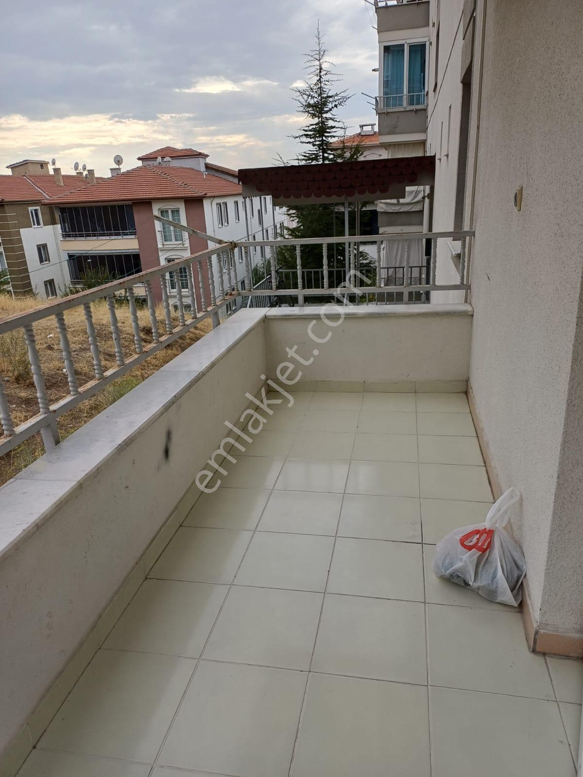 Arkadaş Emlaktan Bahçelievler Şenyurtta 1.kat 3+1 Satılık Daire 2.950.000 Tl - Görsel 5