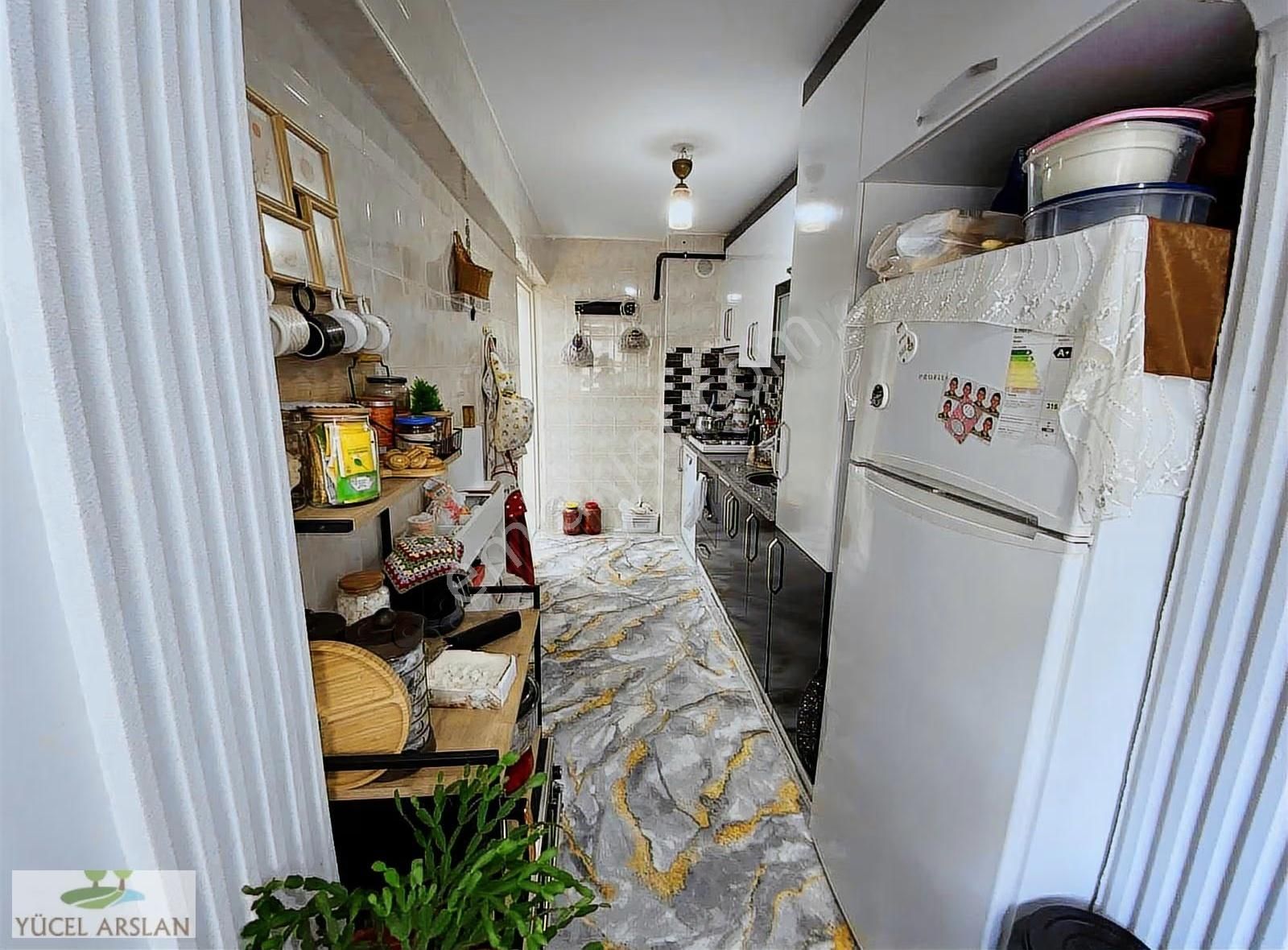 Çiğli Cumhuriyet'te Satılık 3+1 Daire İçi Yapılı - Görsel 3