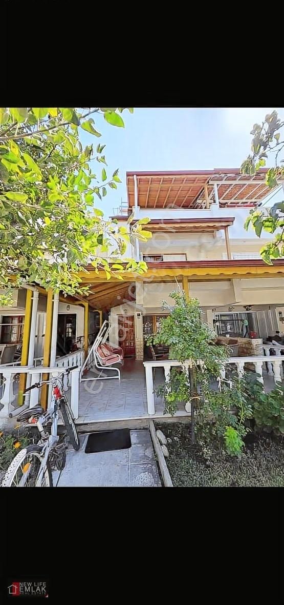 Kuşadası Davutlarda Sevgi Plajına Yürüme Mesafesinde Yazlık