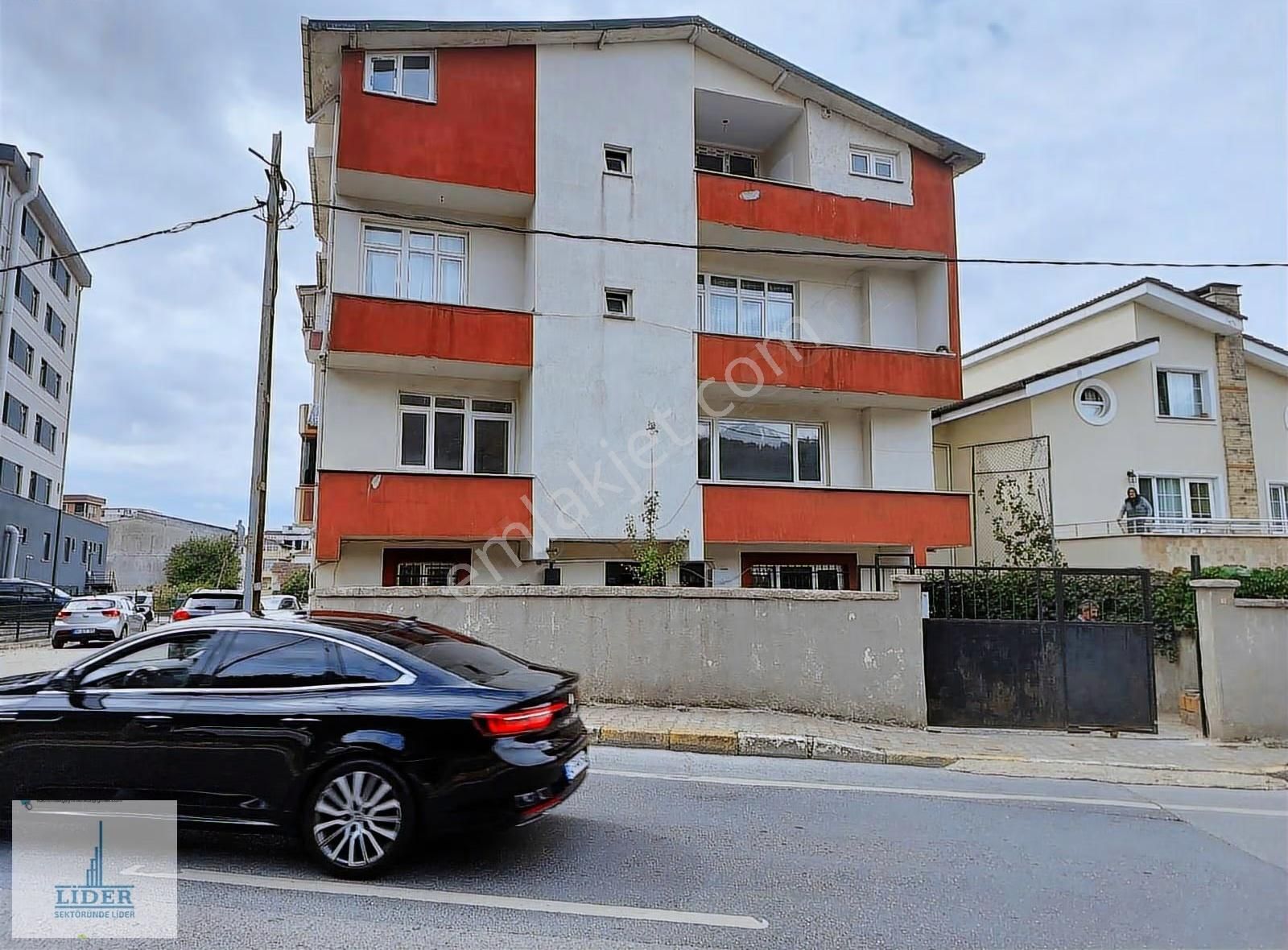 Çekmeköy Alemdağ'da 3+1 Ara Kat Geniş ,ferah Satılık Daire. - Görsel 5