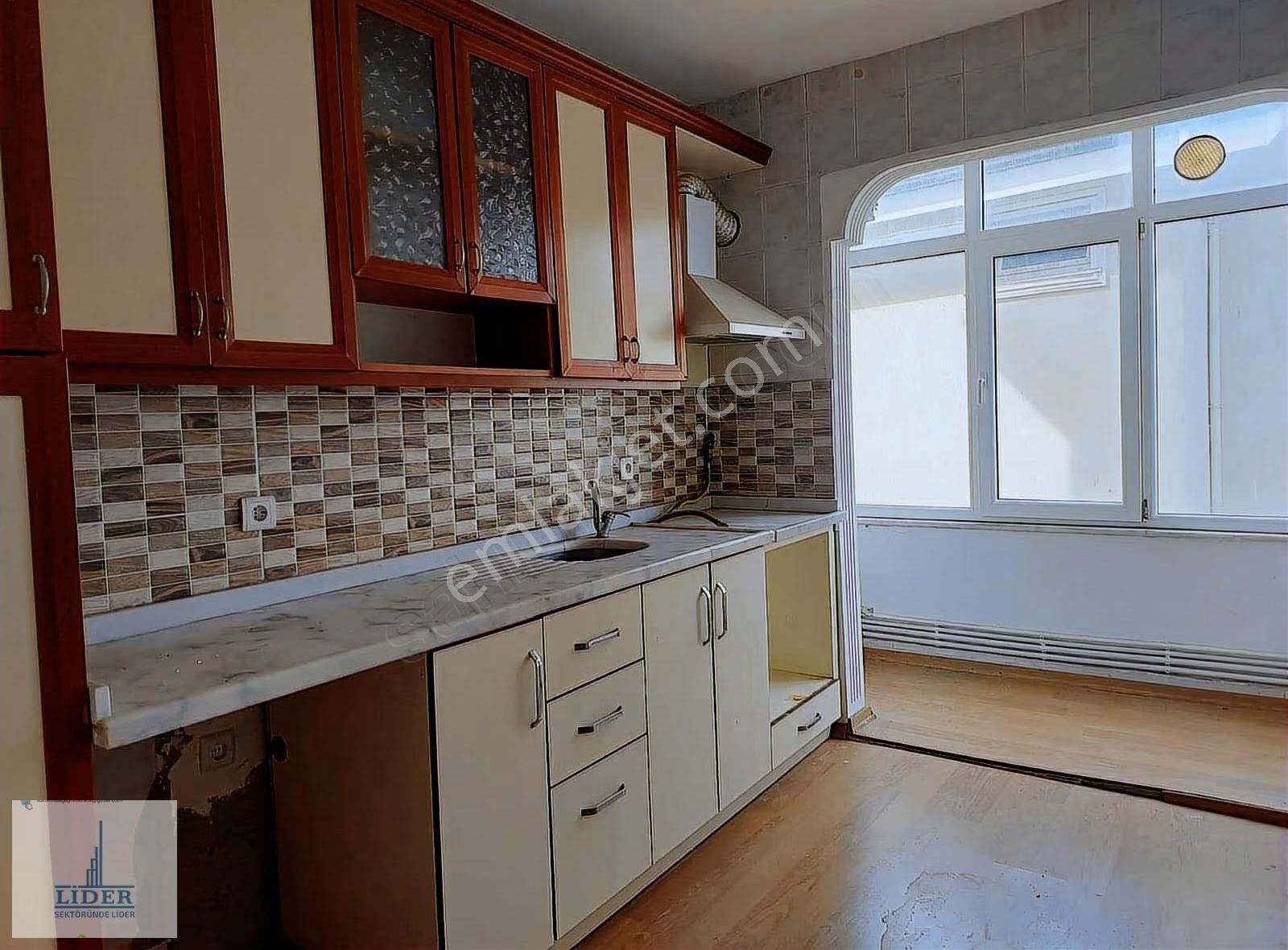 Çekmeköy Alemdağ'da 3+1 Ara Kat Geniş ,ferah Satılık Daire. - Görsel 9