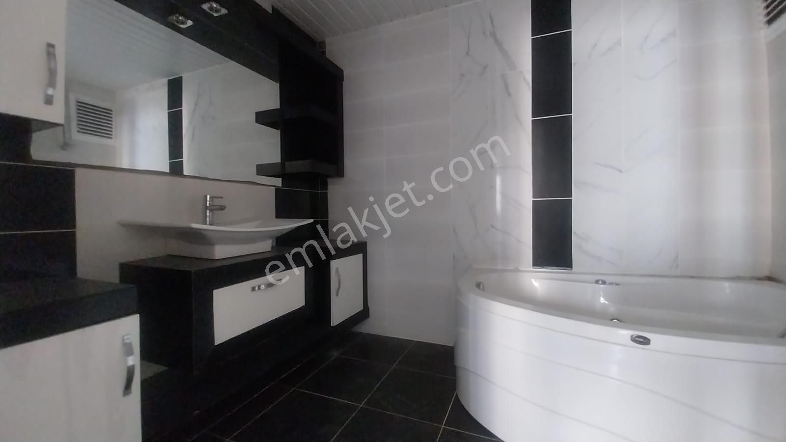 Akdeniz Mh'de Yüzme Havuzlu Sitede Bağımsız Mutfaklı 3+1 Satılık!! - Görsel 14