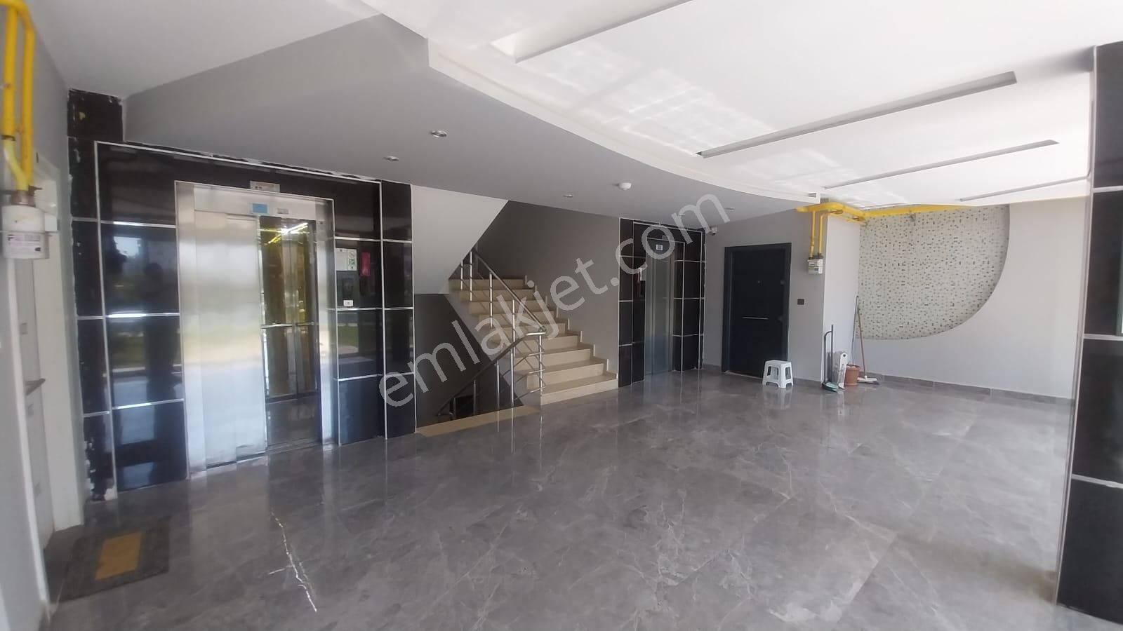 Akdeniz Mh'de Yüzme Havuzlu Sitede Bağımsız Mutfaklı 3+1 Satılık!! - Görsel 25