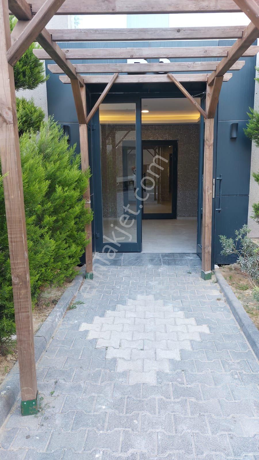 Bahçeşehirde Yuvam Göl Evlerindeyaşam Sizi Bekliyor