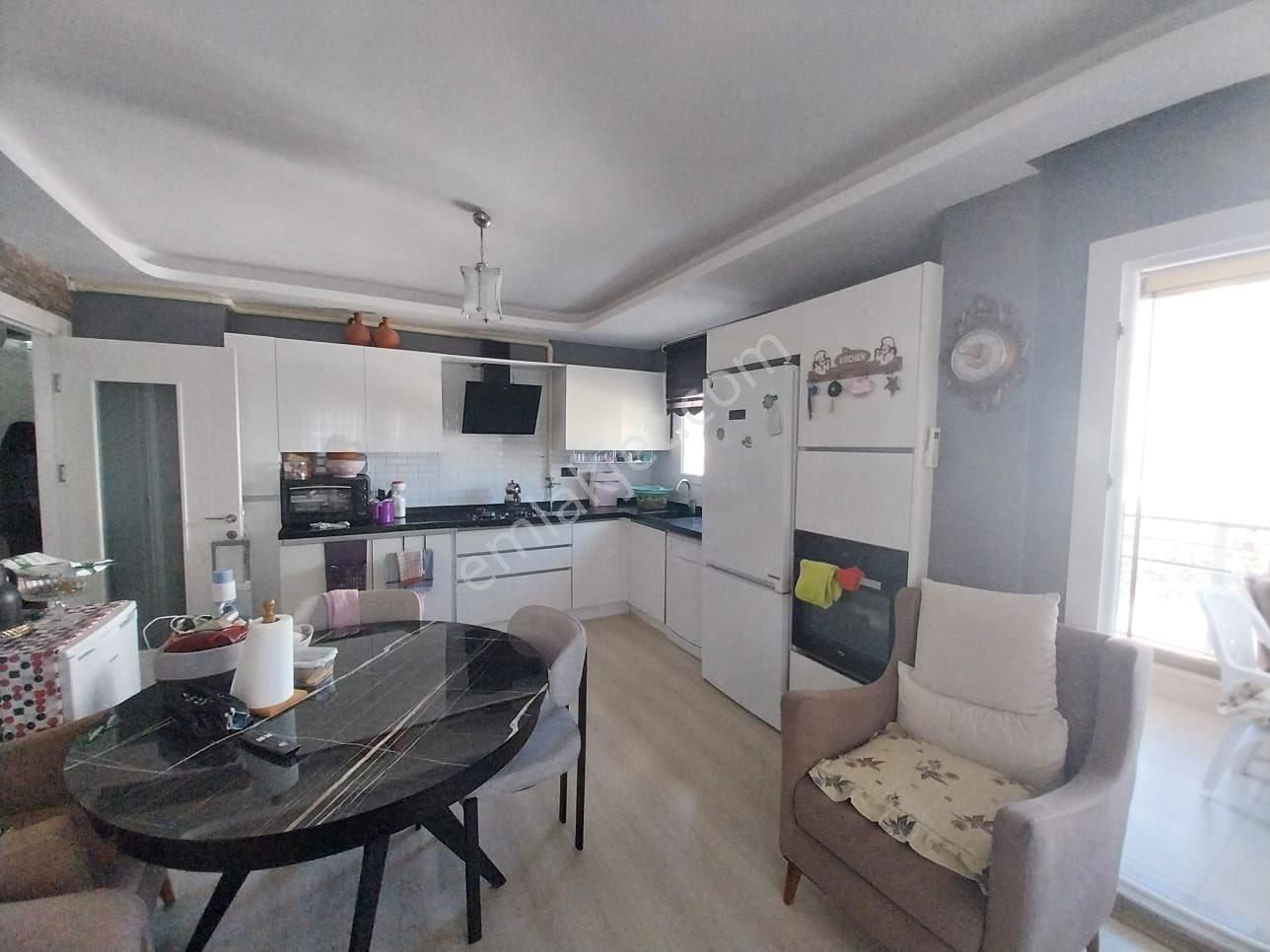 Nezih Bir Sitede Havuzlu 2+1 Satılık Daire - Görsel 3