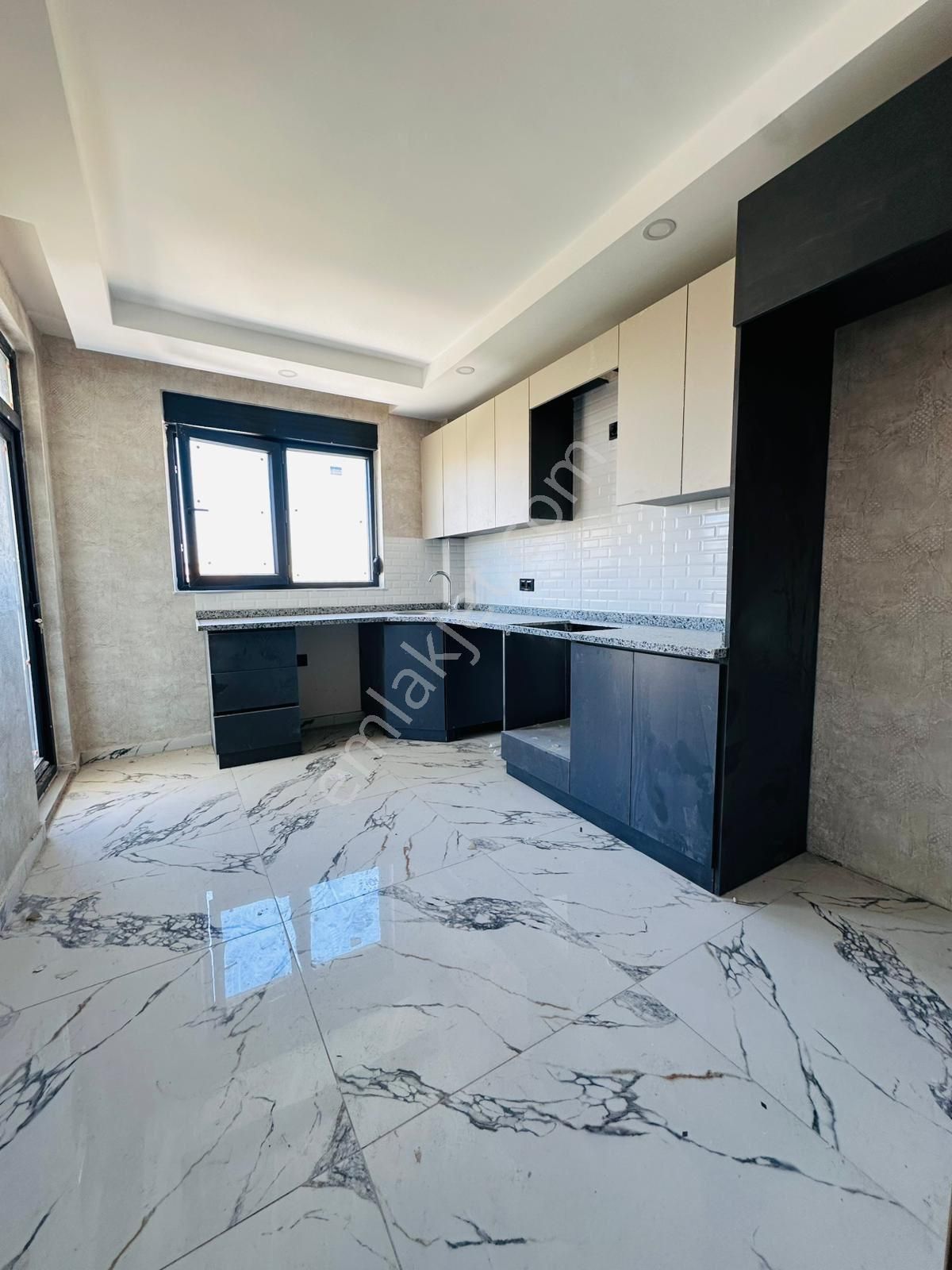 Kepez Aydoğmuşta Site İçi Havuzlu 2+1 110m2 Lüx Yaşam Alanınız Bizimle - Görsel 4