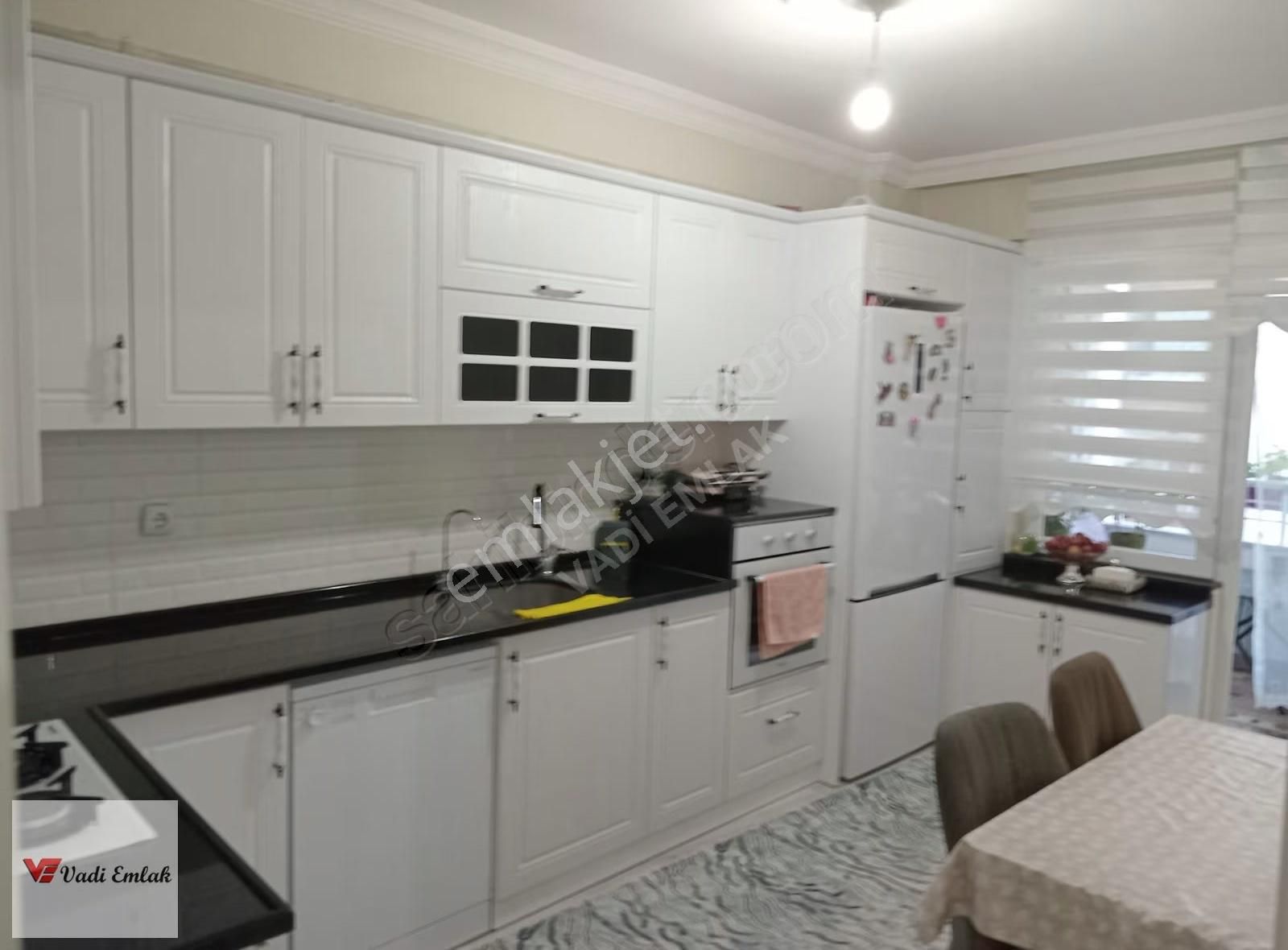 Vadi Emlak'tan Çay'da 3+1 Satılık Büyük Daire Süper Konummmm - Görsel 18