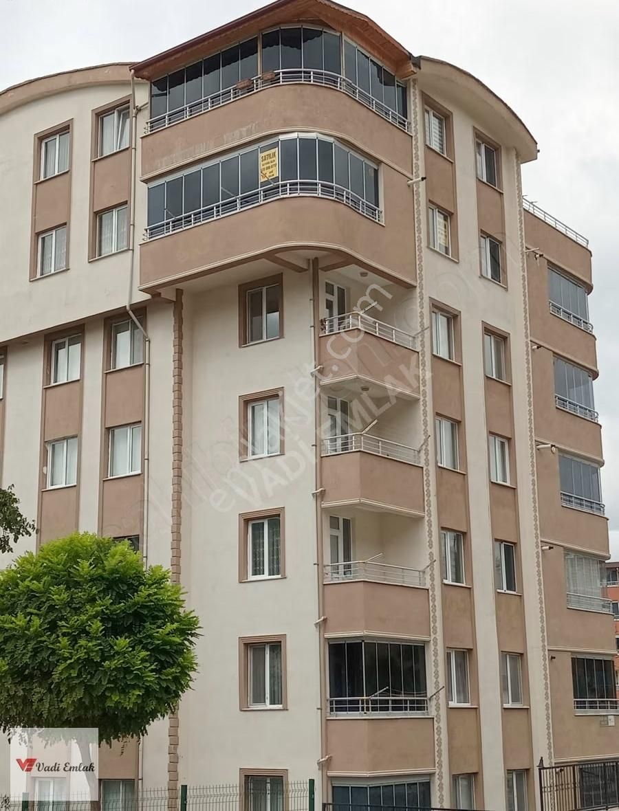 Vadi Emlak'ta Perakende Mahallesinde Satılık Büyük Dubleks Daire